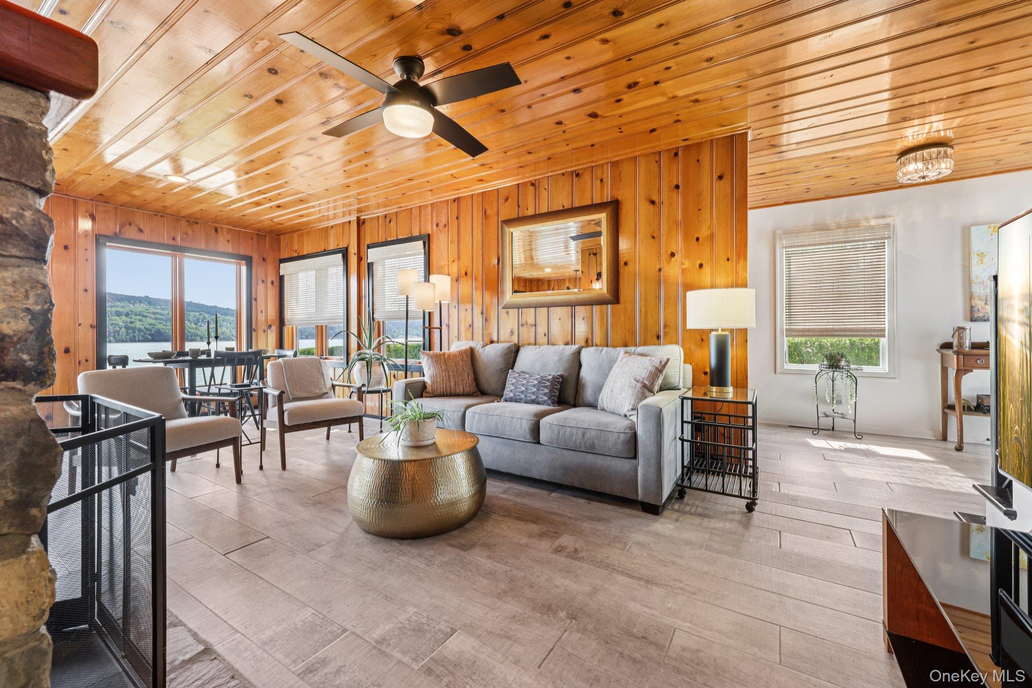 14 Woodlands Terrace, Greenwood Lake, NY 10925