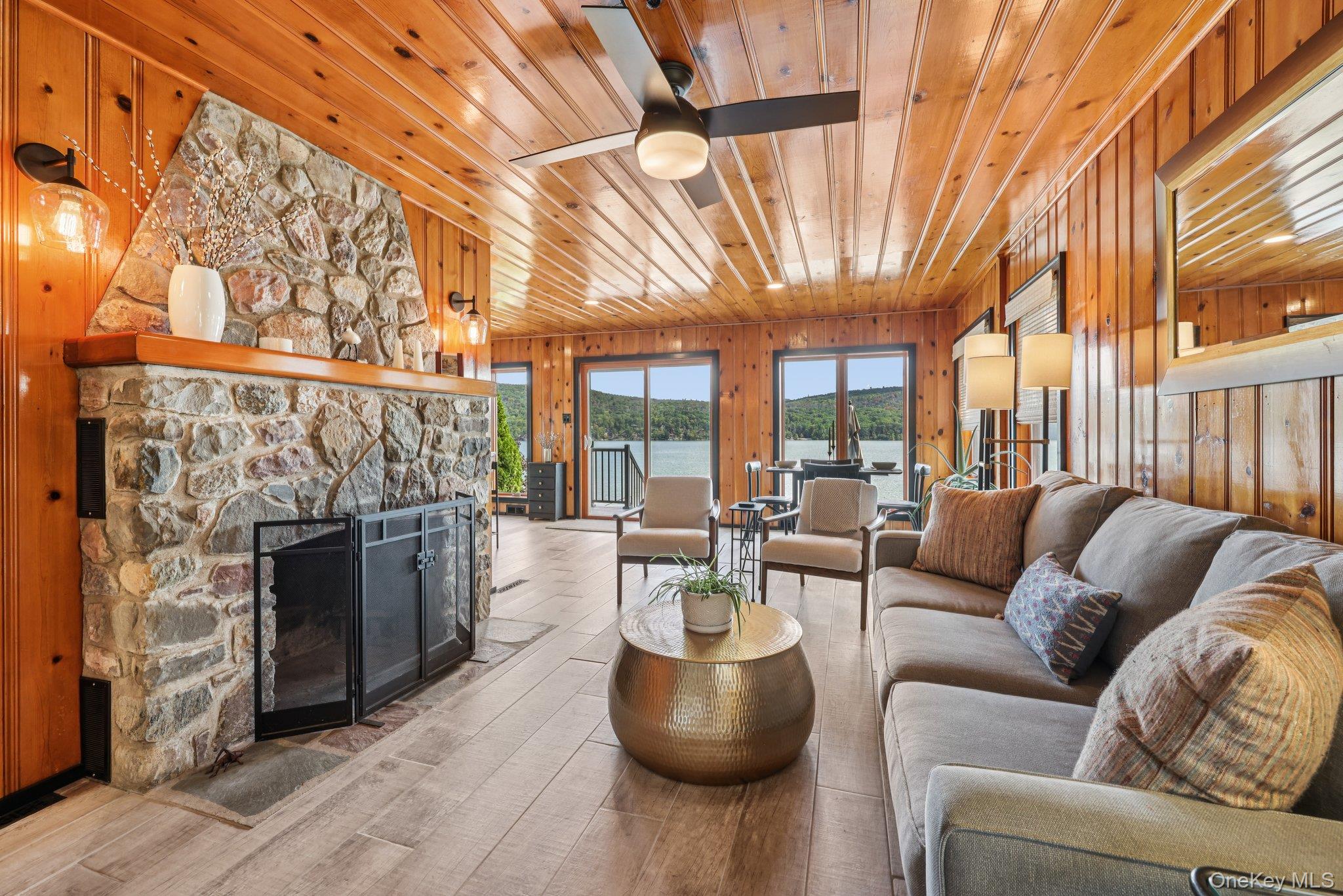 14 Woodlands Terrace, Greenwood Lake, NY 10925