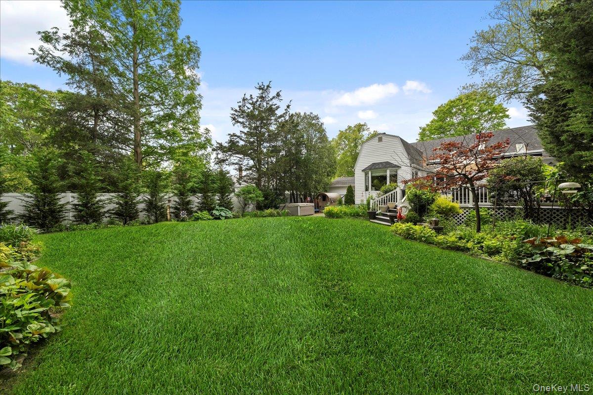 27 Bieselin Road, Bellport Village, NY 11713