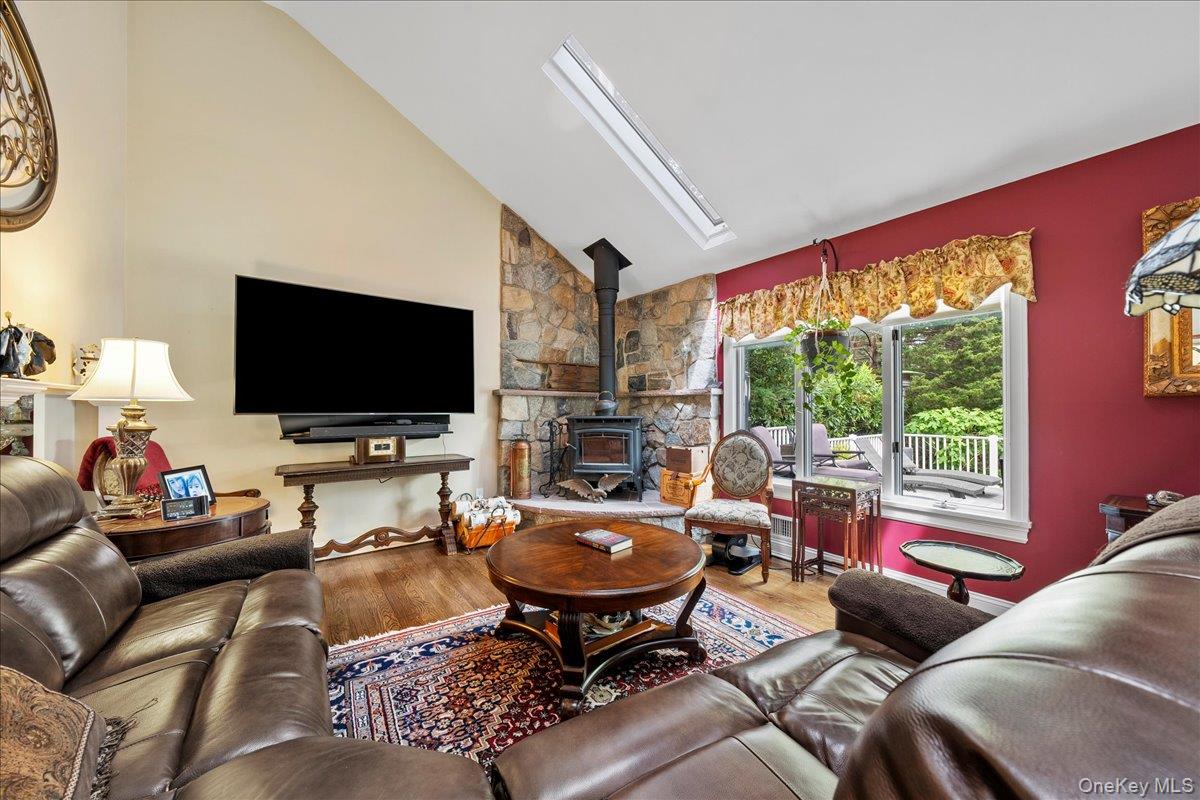 27 Bieselin Road, Bellport Village, NY 11713