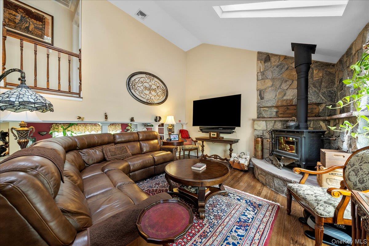 27 Bieselin Road, Bellport Village, NY 11713