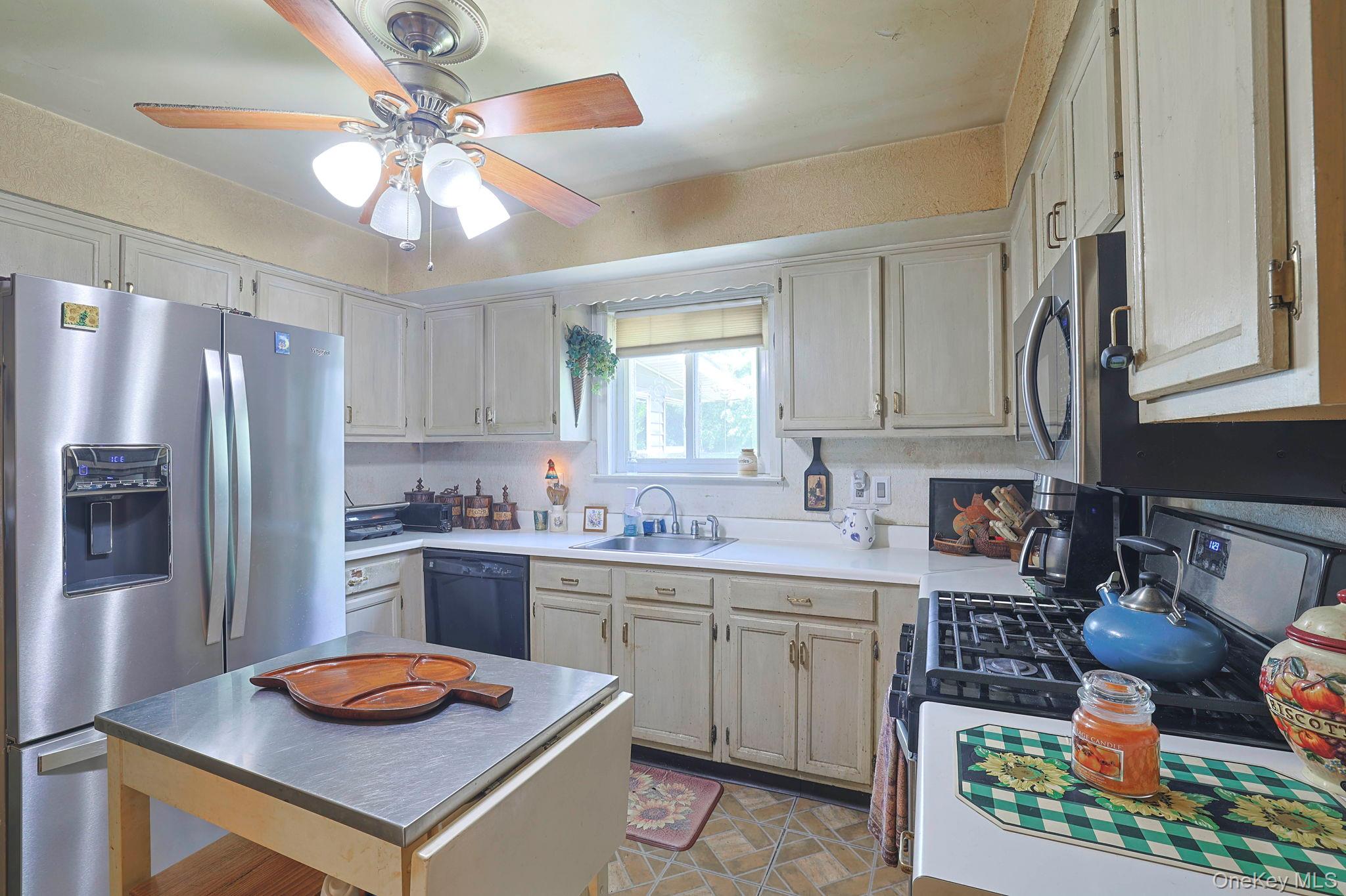 2 Mohican Road, Newburgh, NY 12550