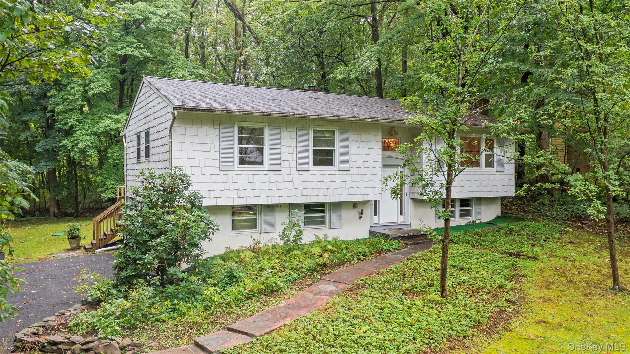 32 Colonial Drive, Red Hook, NY 12571