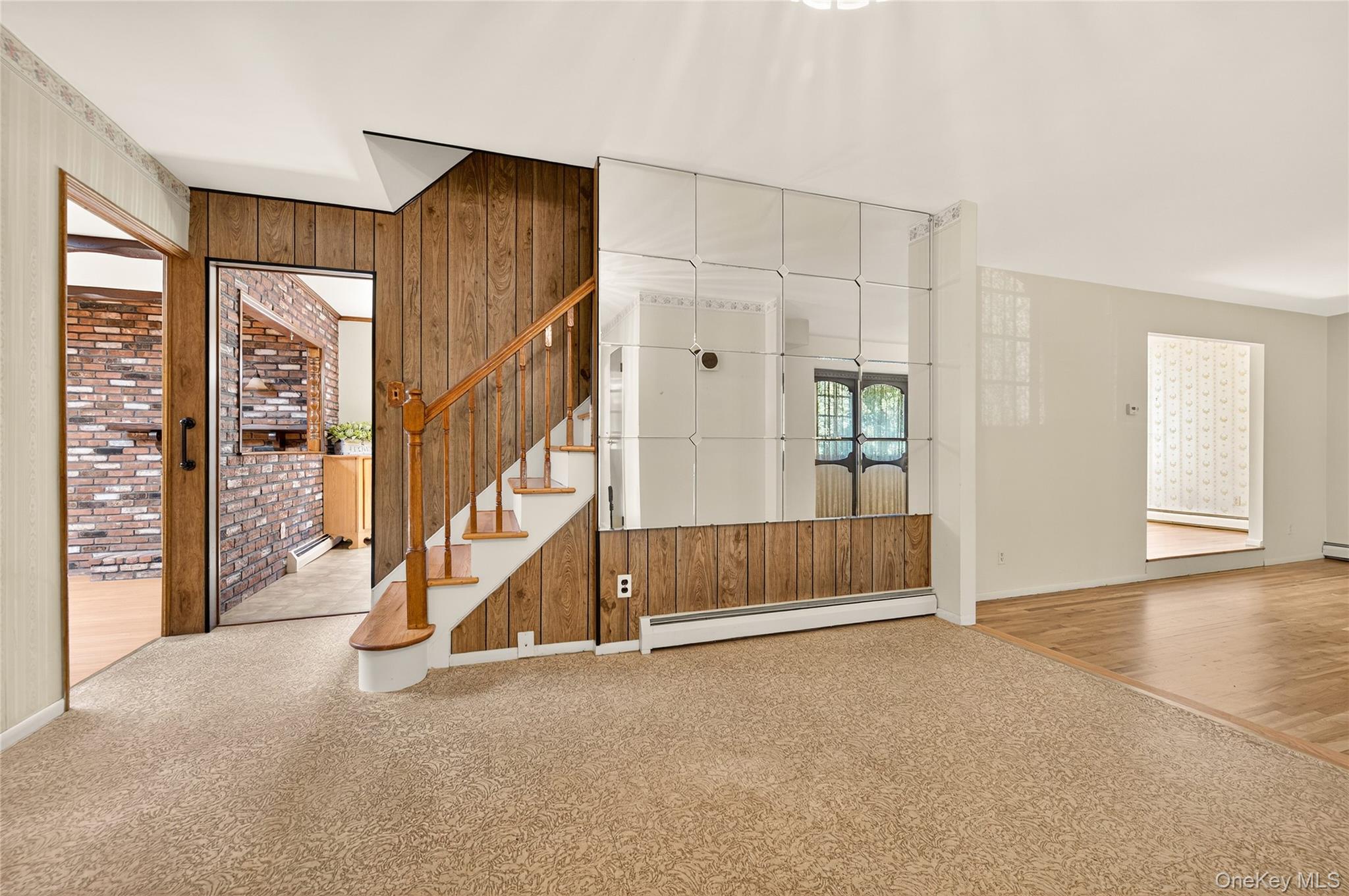 88 Ayers Road, Locust Valley, NY 11560