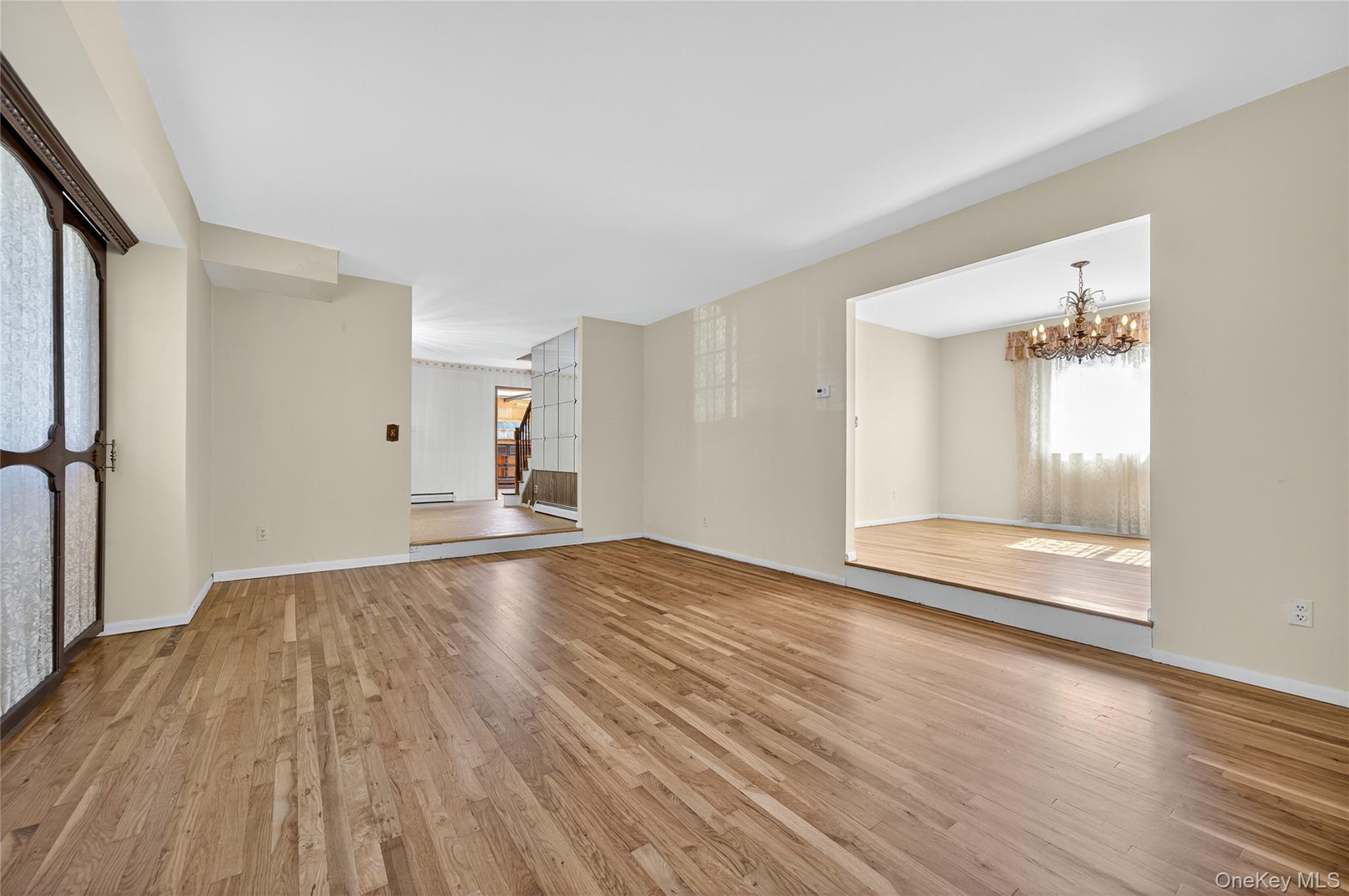 88 Ayers Road, Locust Valley, NY 11560