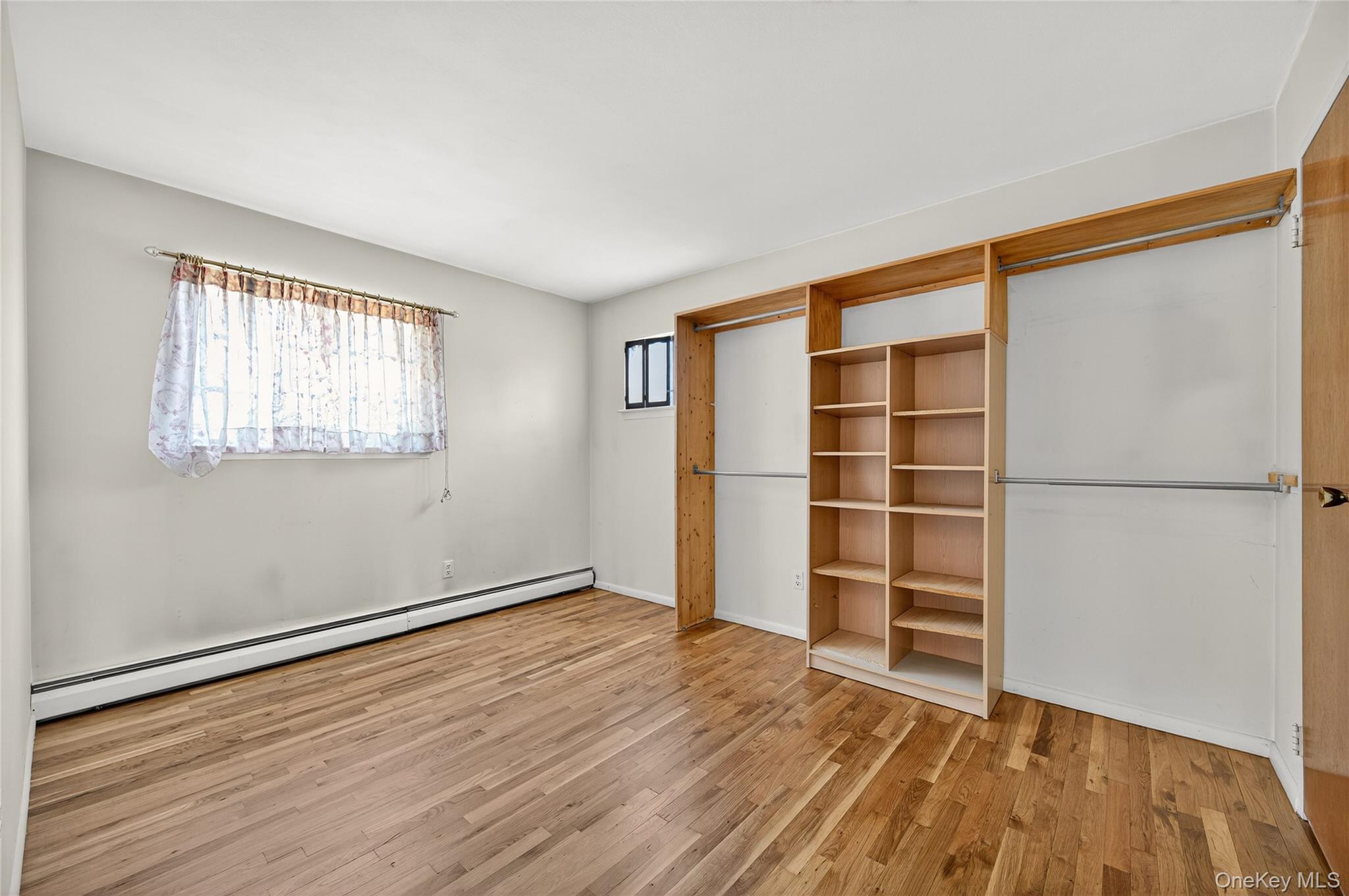 88 Ayers Road, Locust Valley, NY 11560