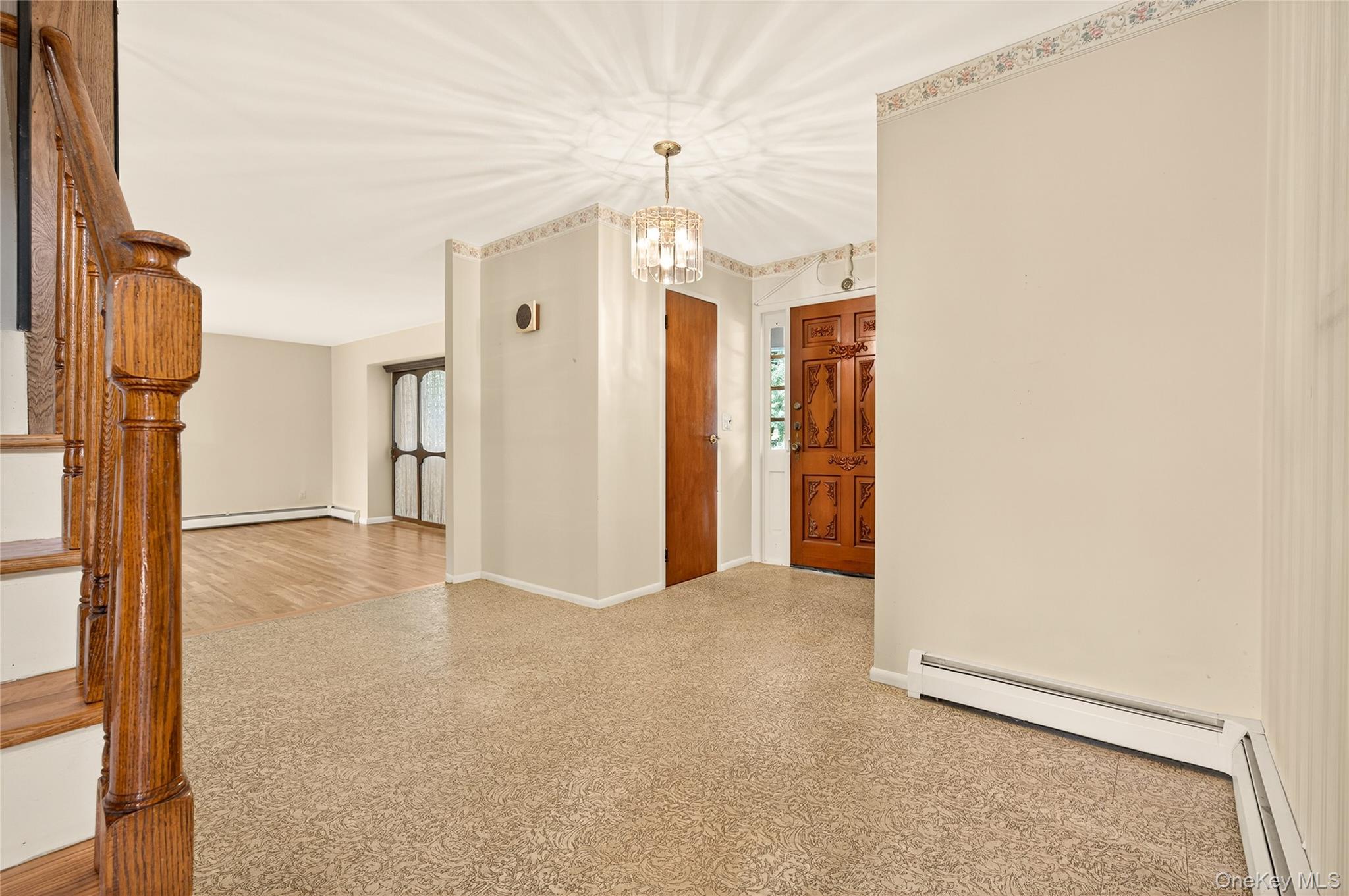 88 Ayers Road, Locust Valley, NY 11560