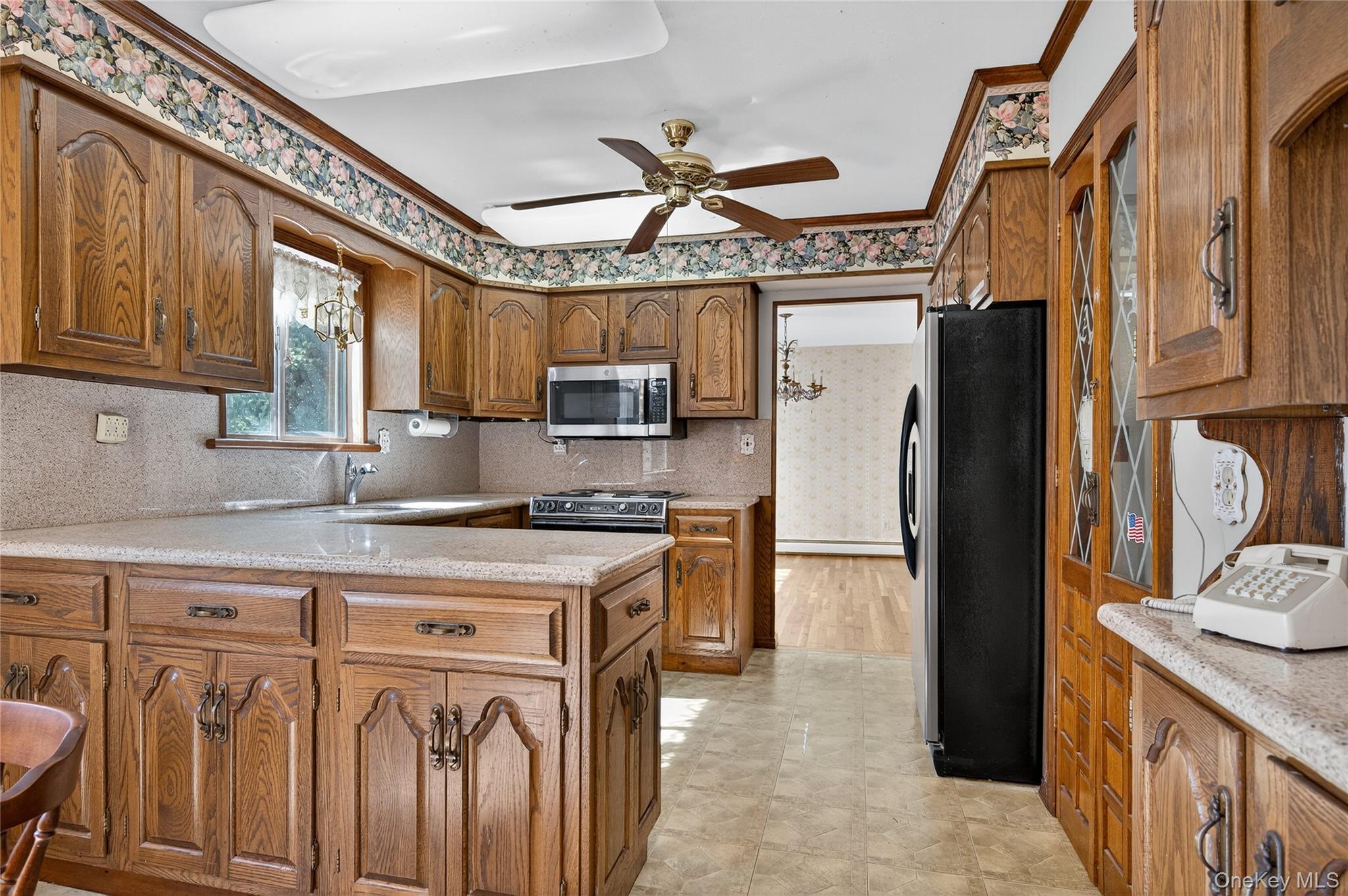 88 Ayers Road, Locust Valley, NY 11560