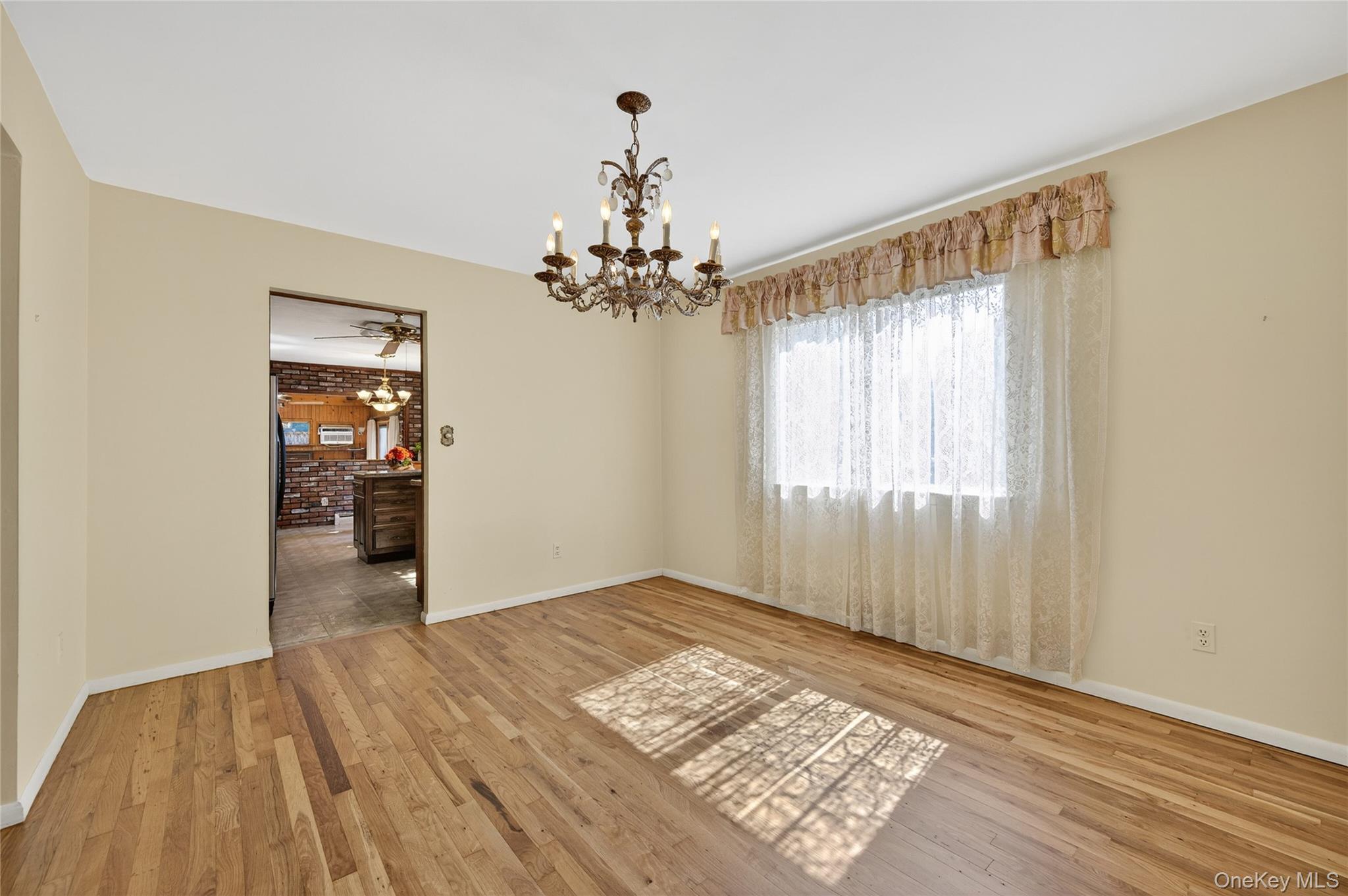 88 Ayers Road, Locust Valley, NY 11560