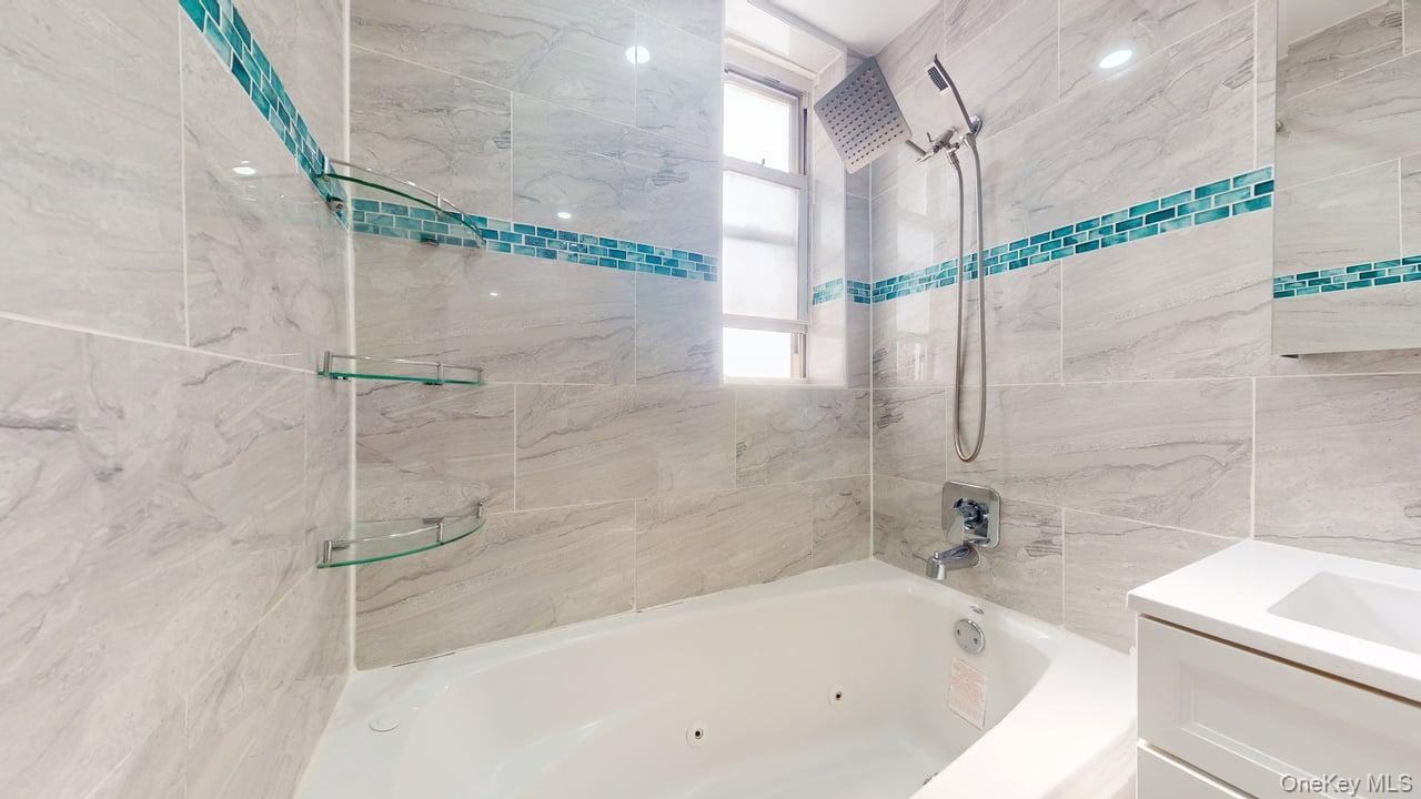 67-40 Booth Street # 3A, Forest Hills, NY 11375