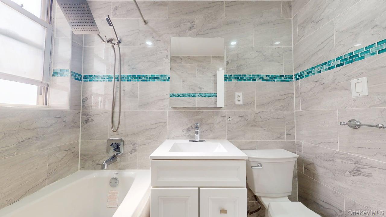 67-40 Booth Street # 3A, Forest Hills, NY 11375