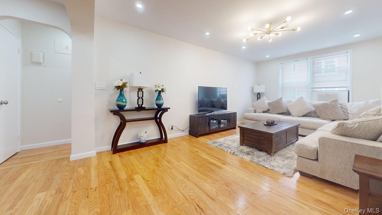 67-40 Booth Street # 3A, Forest Hills, NY 11375