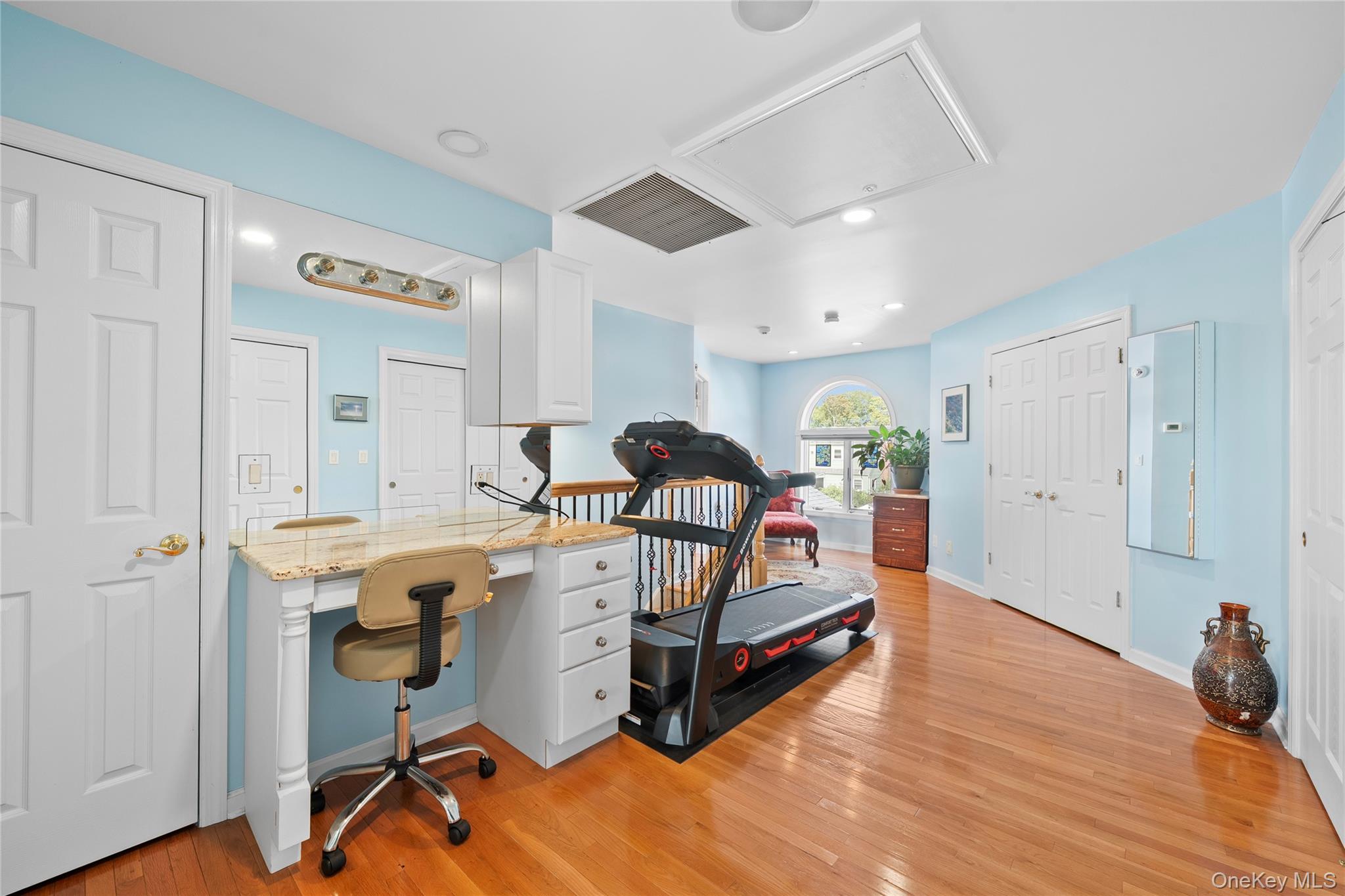 407 17th Street, West Babylon, NY 11704