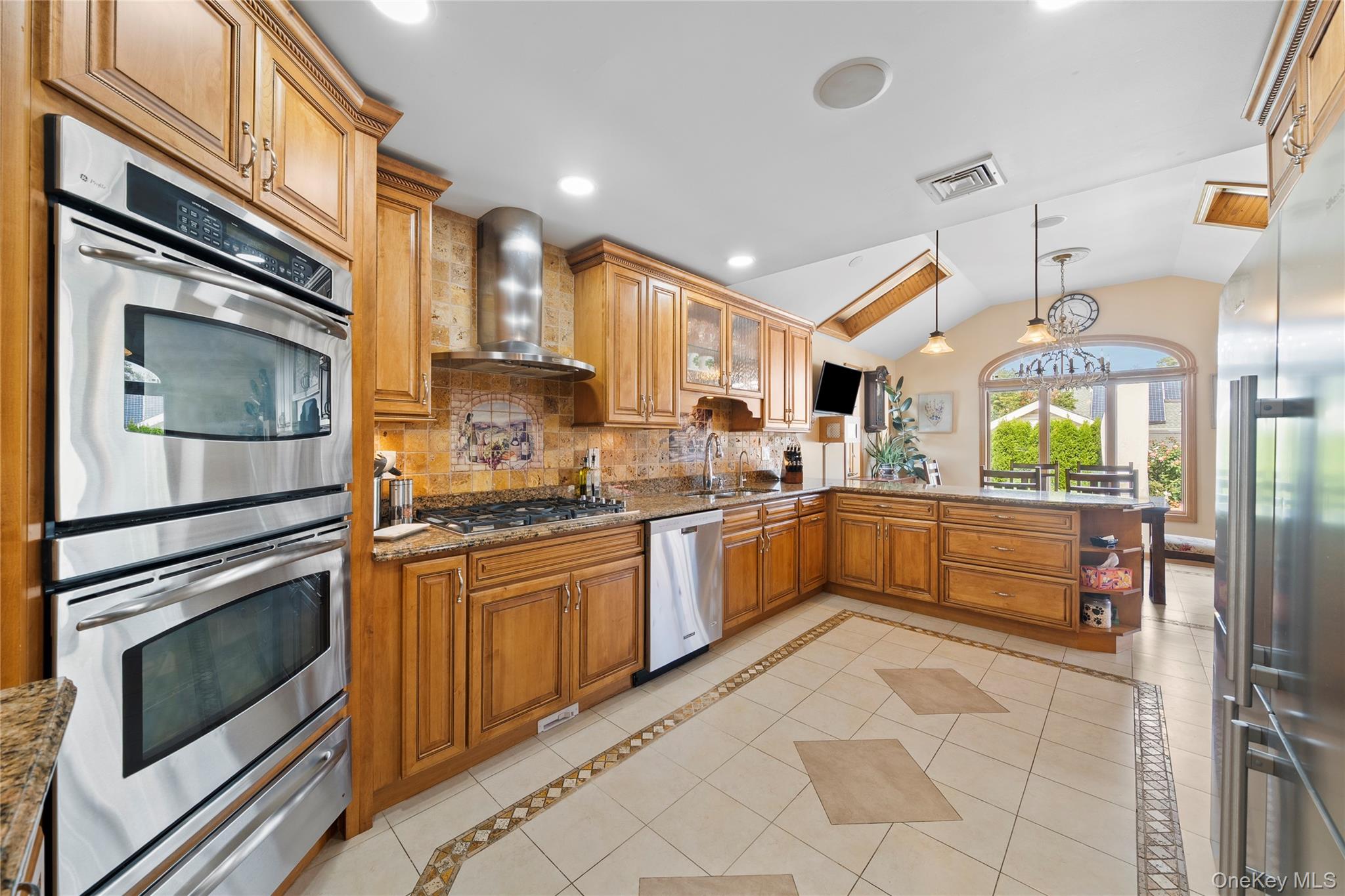 407 17th Street, West Babylon, NY 11704