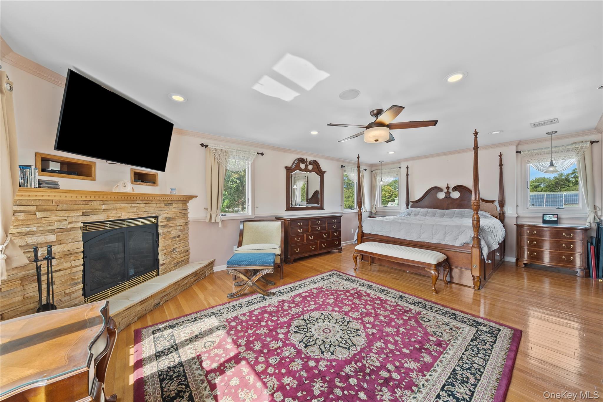 407 17th Street, West Babylon, NY 11704