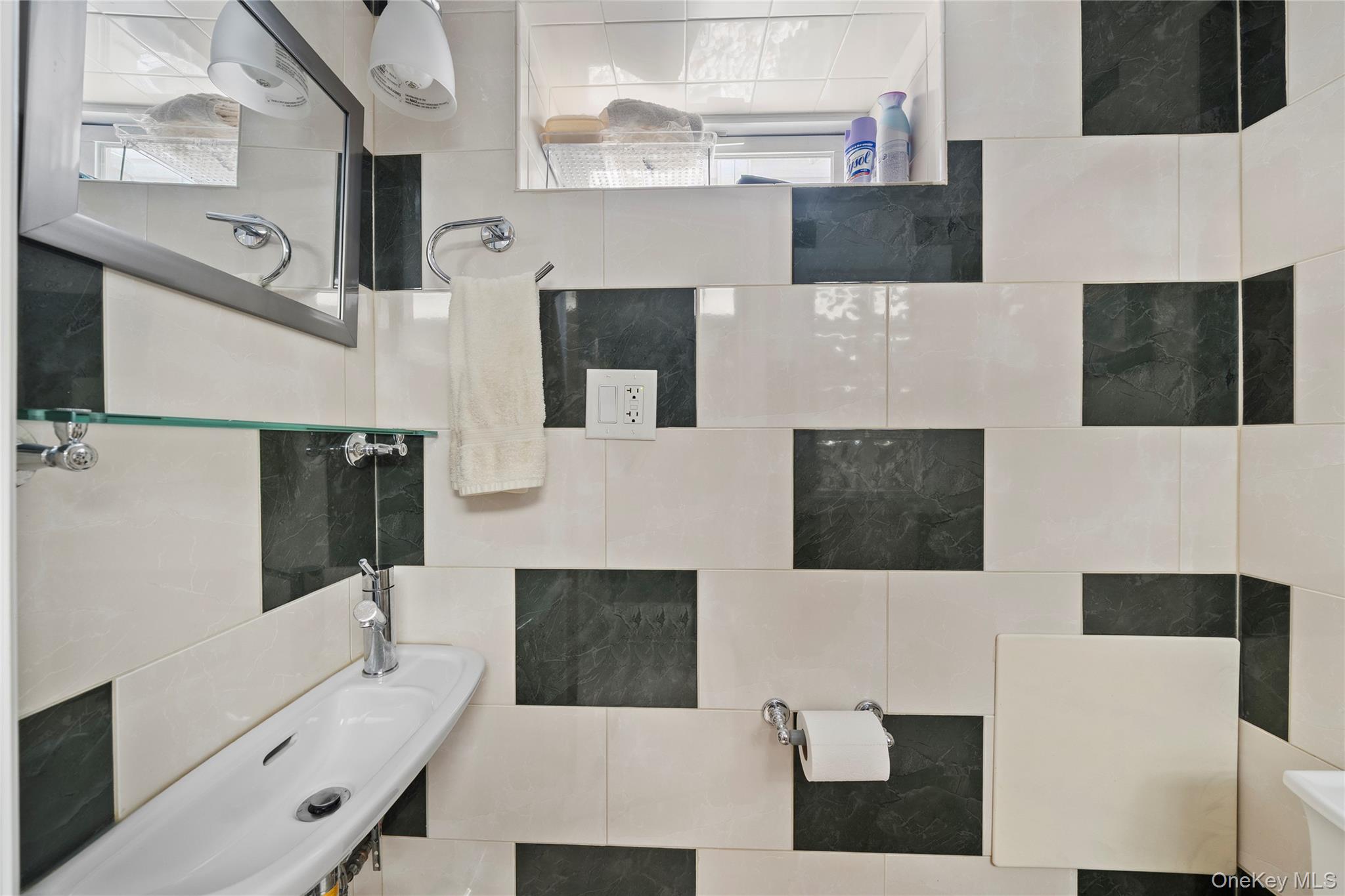 407 17th Street, West Babylon, NY 11704