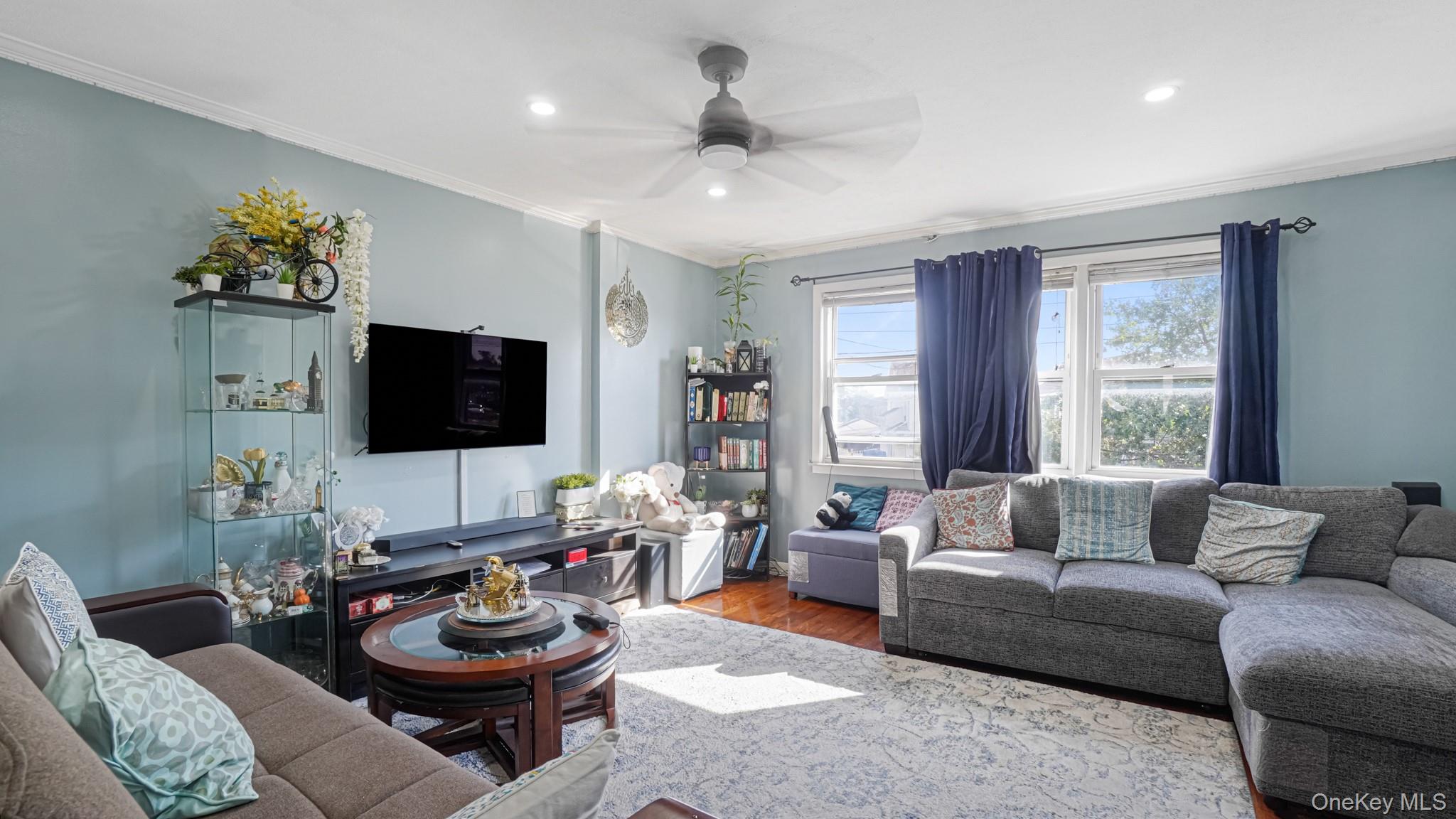 21727 Hempstead Avenue, Queens Village, NY 11429