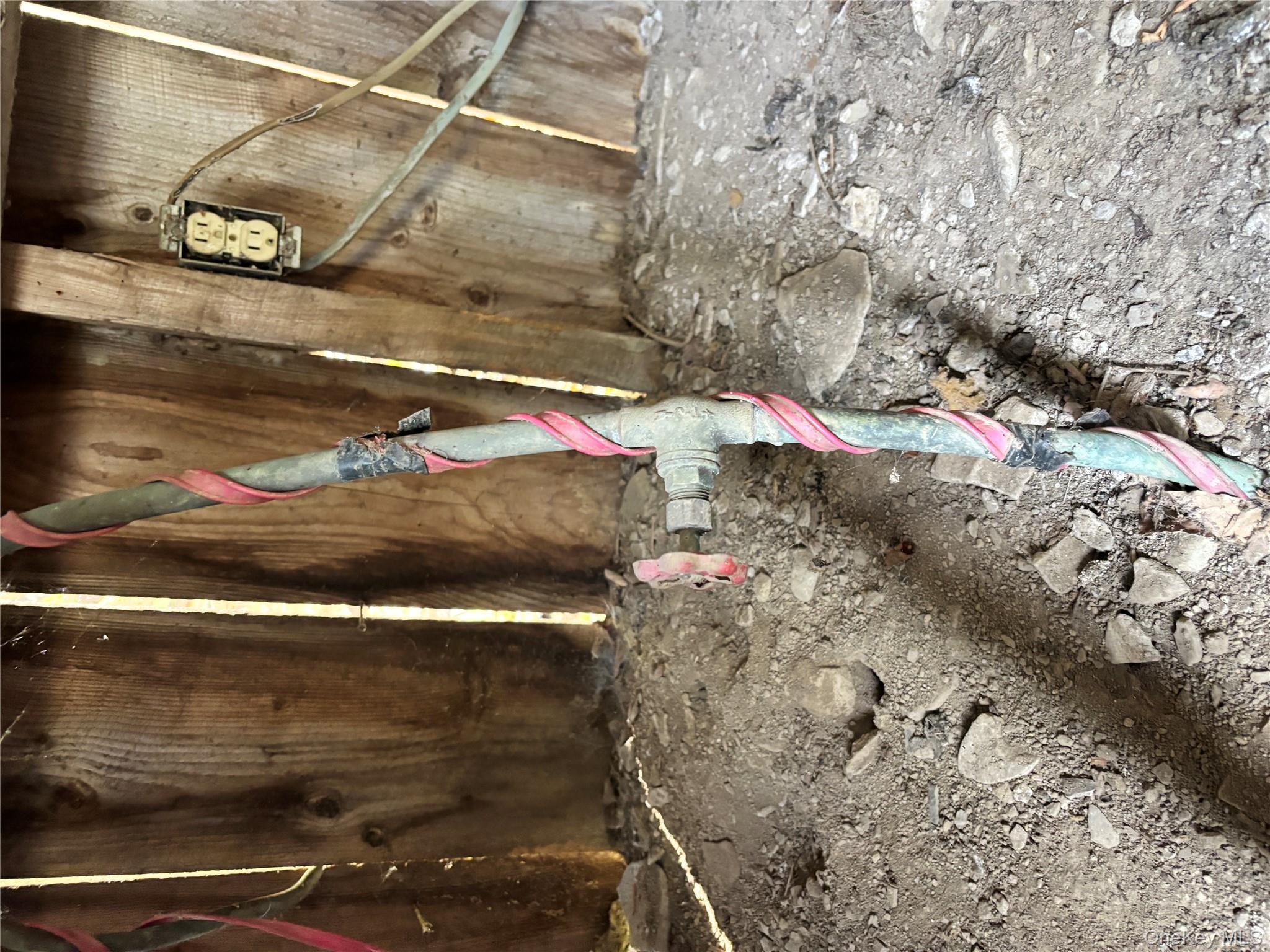 413 Middlefield Rd, Call Listing Agent, NY