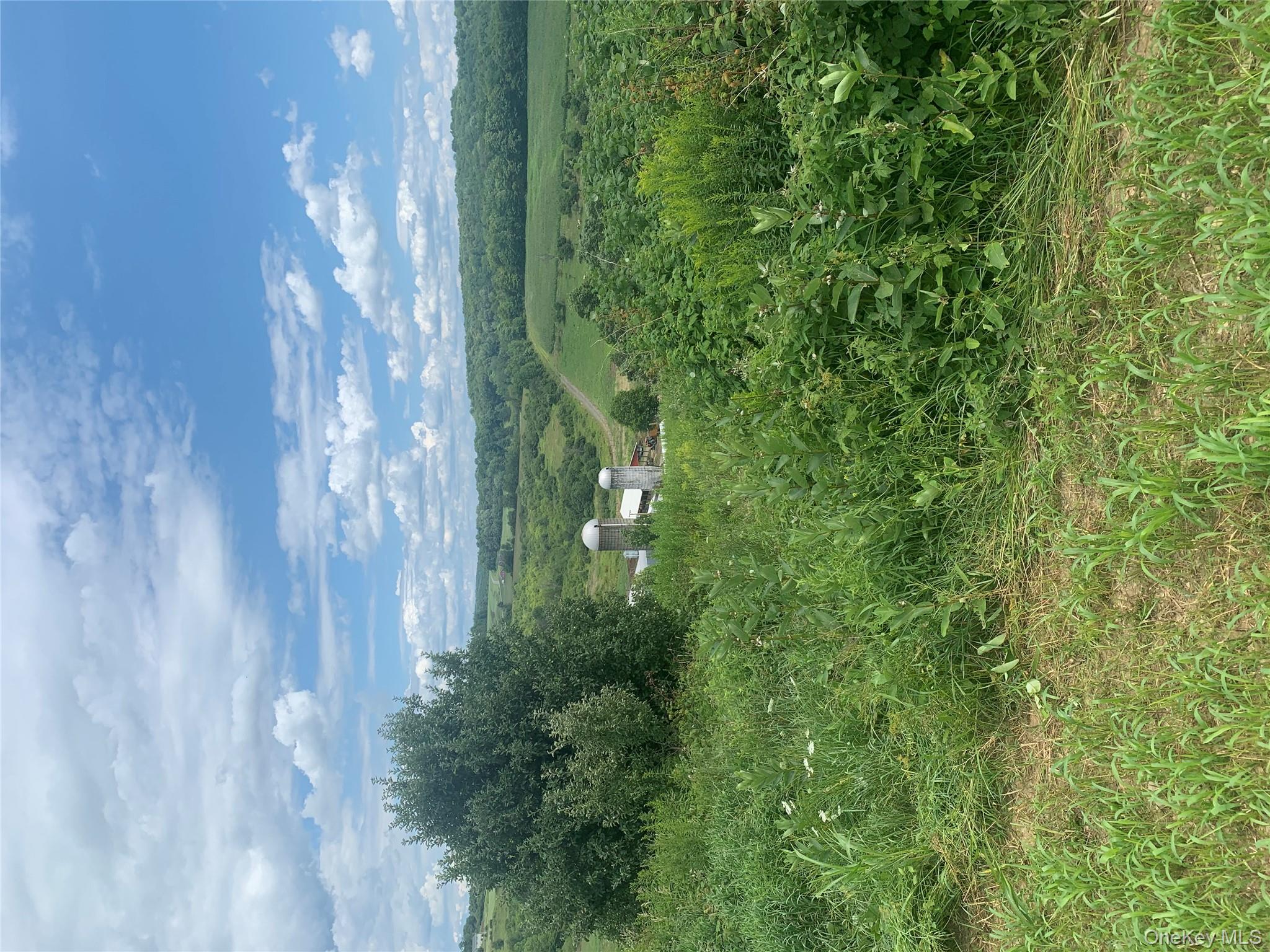 413 Middlefield Rd, Call Listing Agent, NY