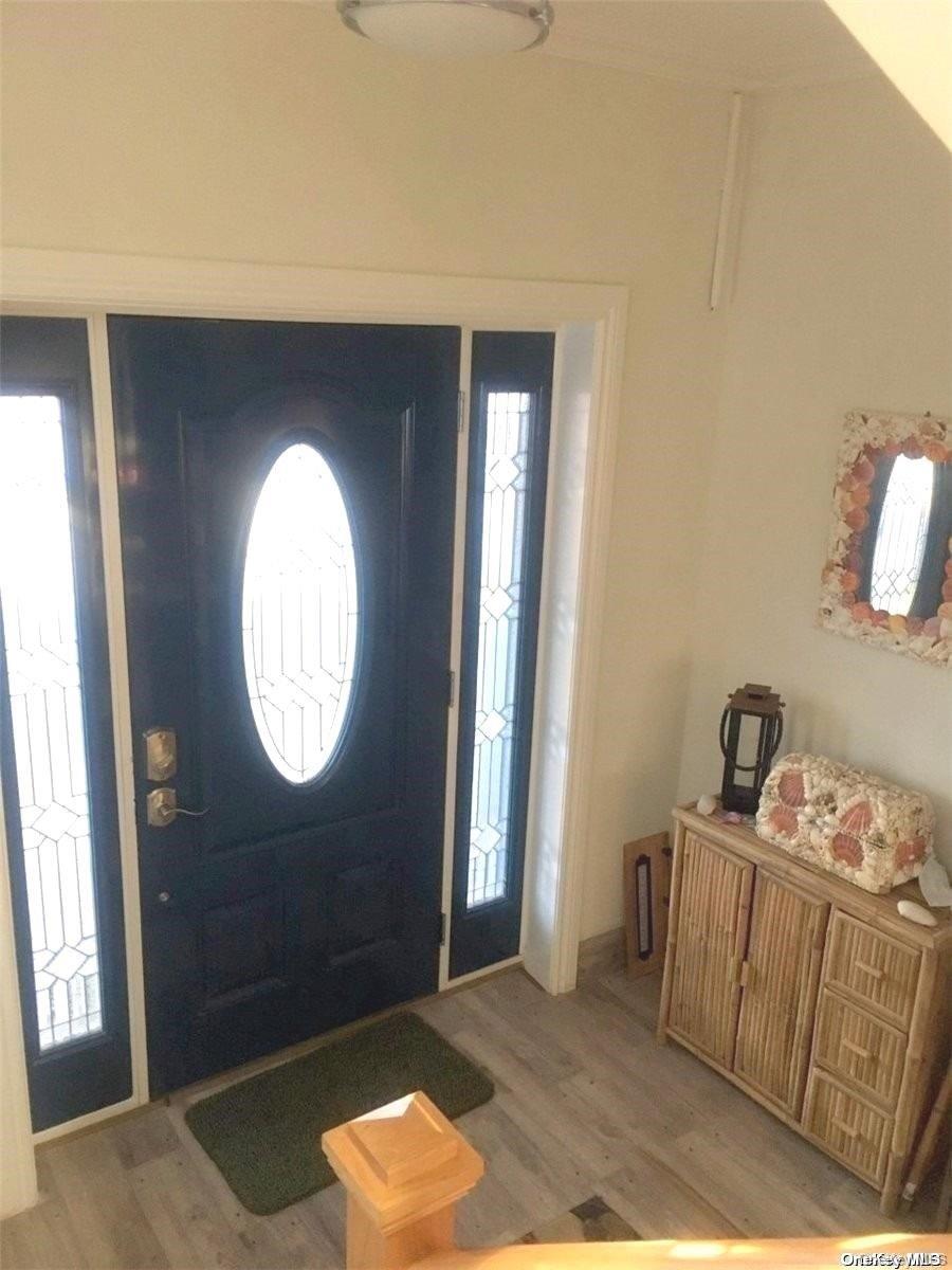 24 Virginia Avenue # Top, Long Beach, NY 11561