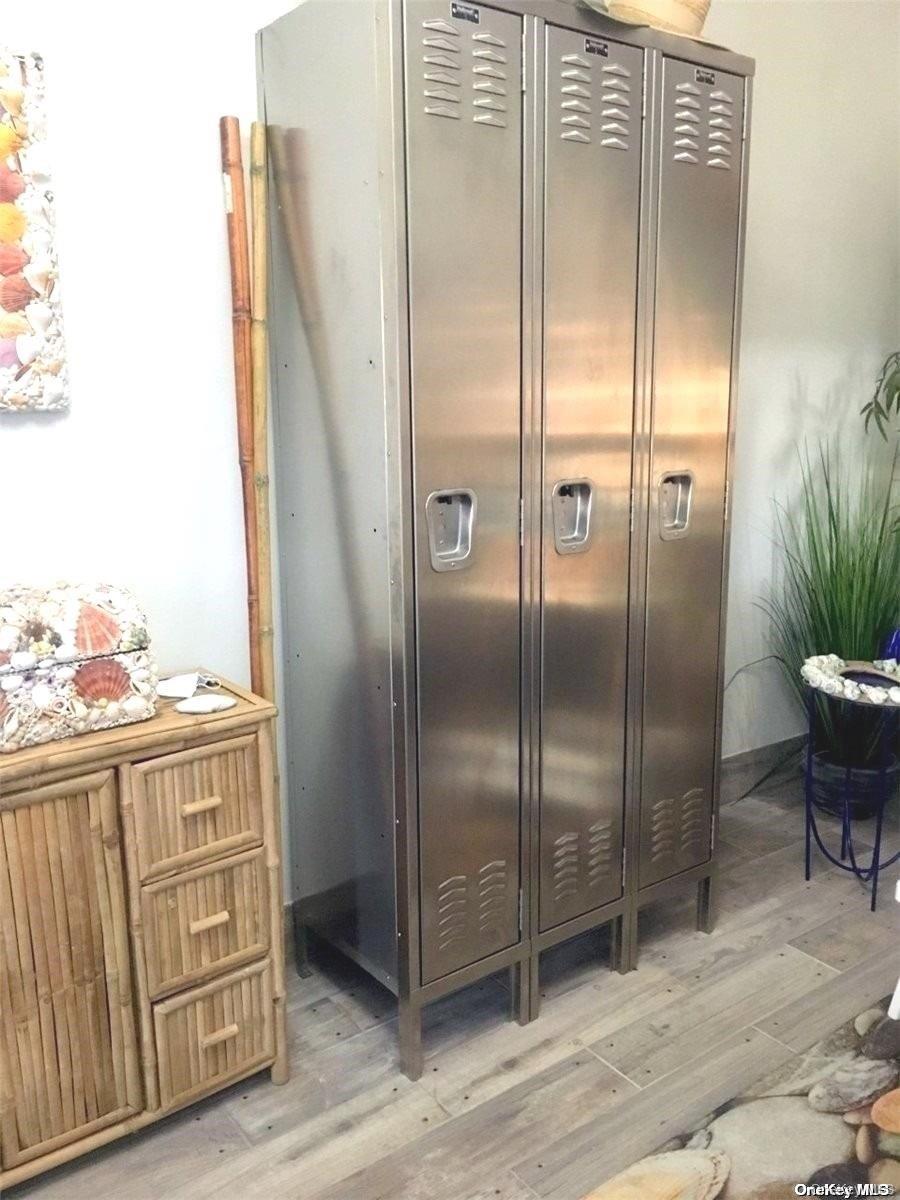 24 Virginia Avenue # Top, Long Beach, NY 11561