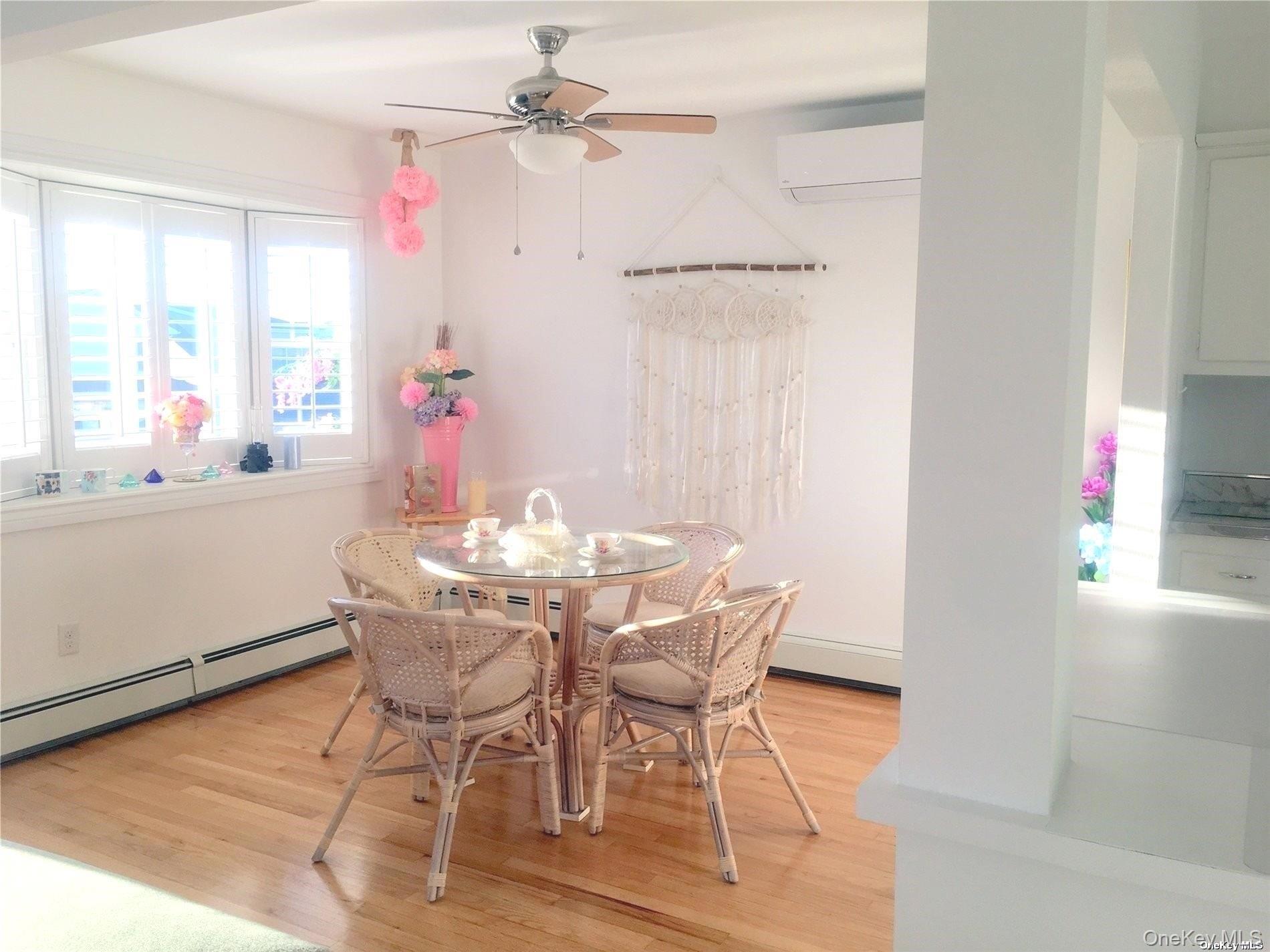 24 Virginia Avenue # Top, Long Beach, NY 11561