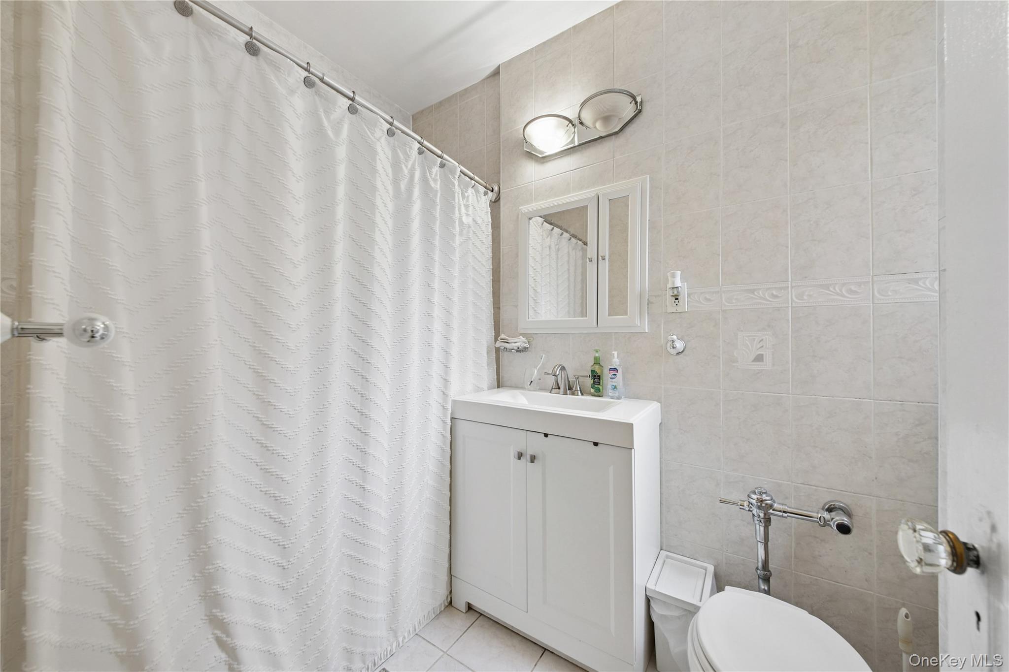 35-05 72nd Street # 3G, Jackson Heights, NY 11372