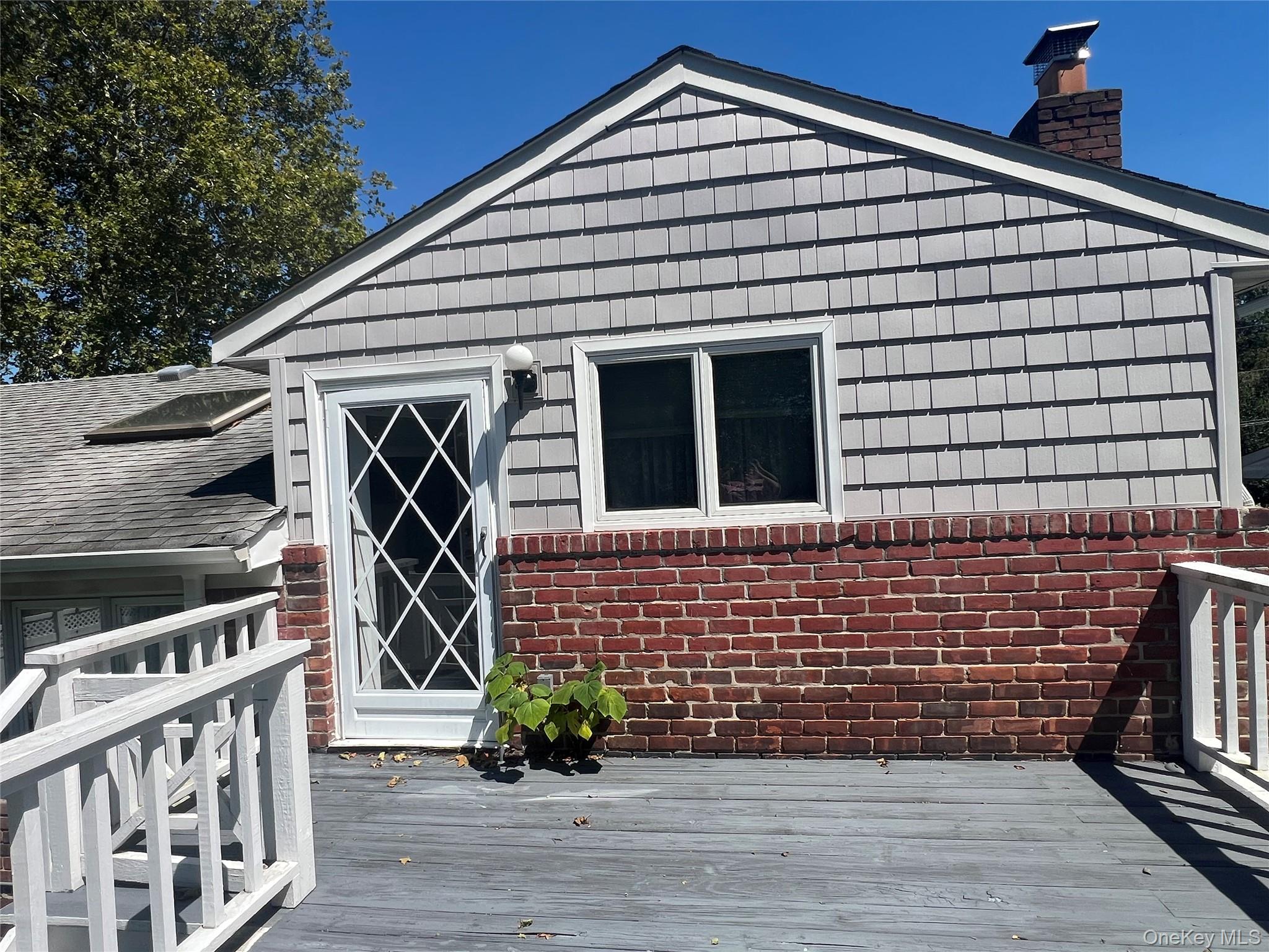 614 Bond Court, North Merrick, NY 11566