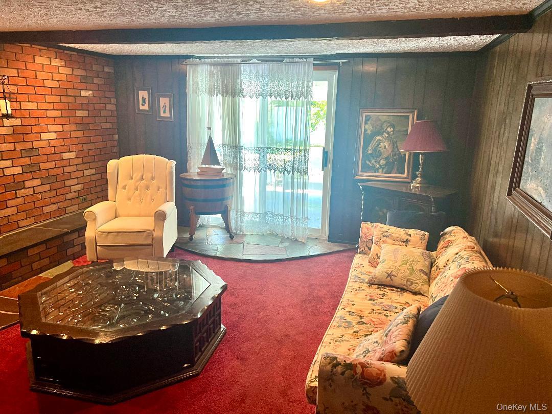 614 Bond Court, North Merrick, NY 11566