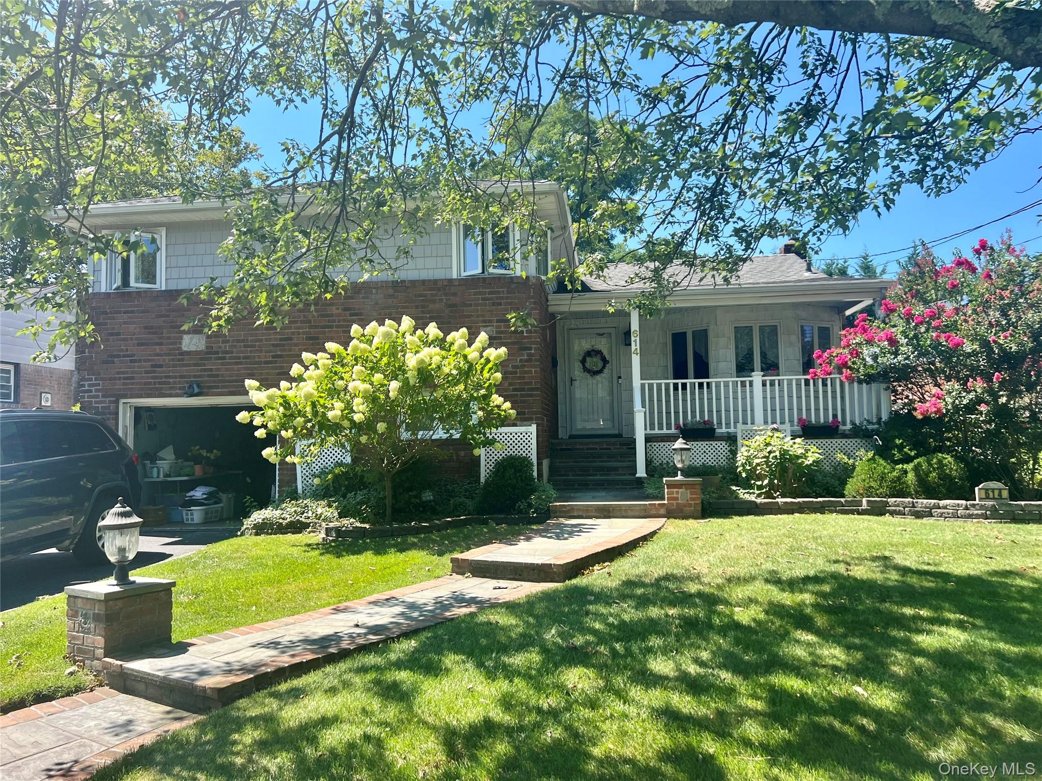 614 Bond Court, North Merrick, NY 11566