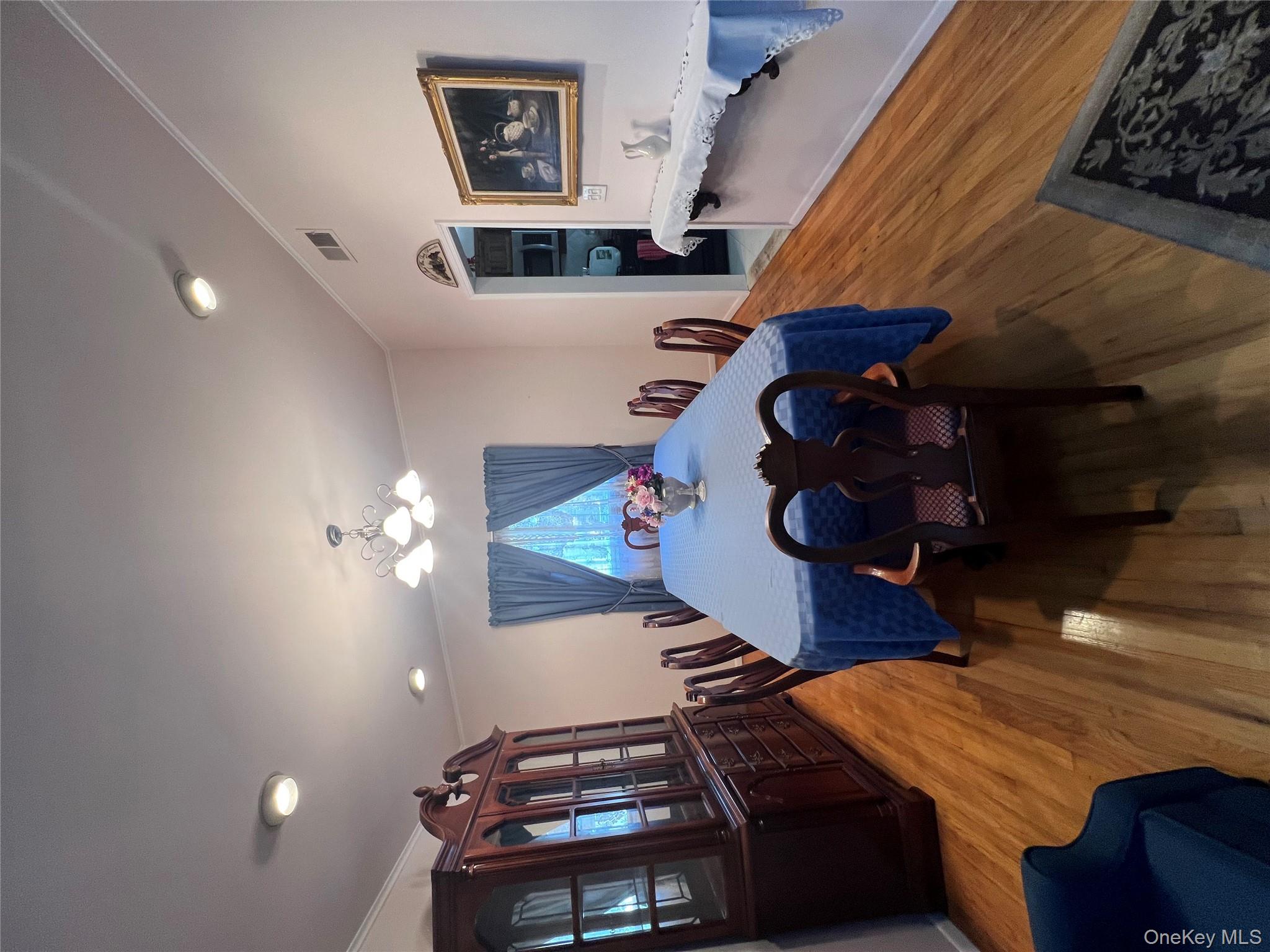 614 Bond Court, North Merrick, NY 11566