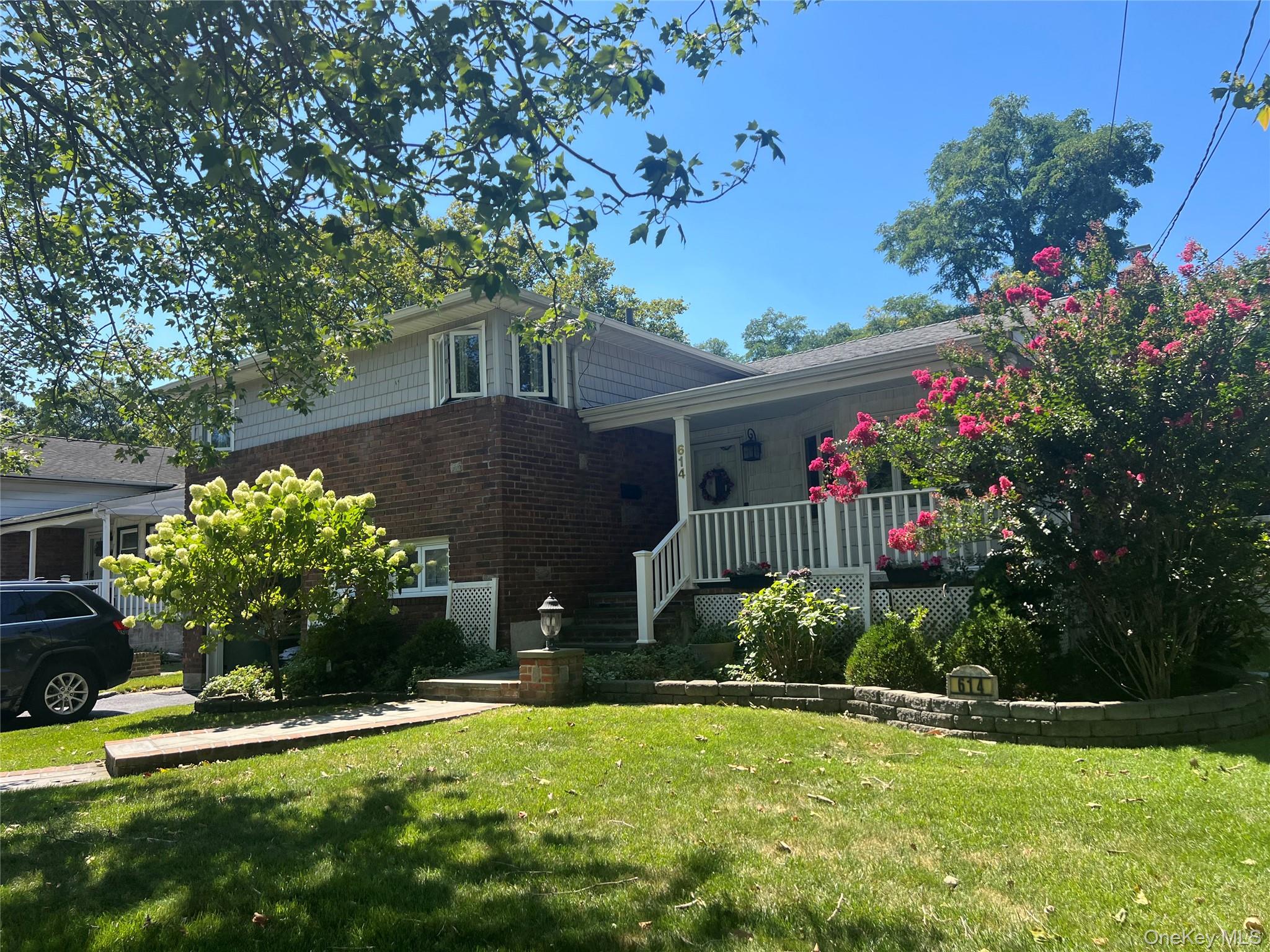 614 Bond Court, North Merrick, NY 11566