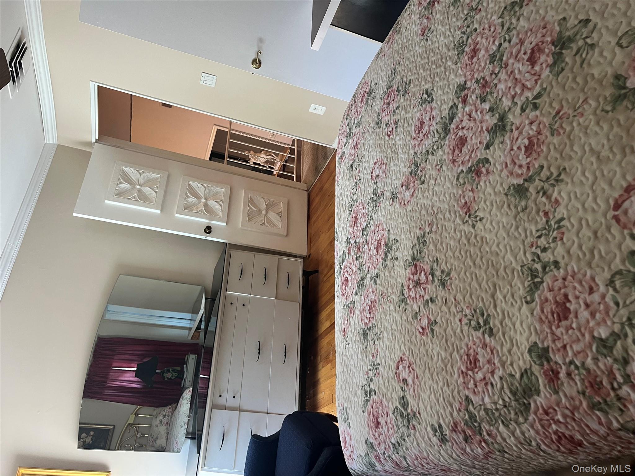 614 Bond Court, North Merrick, NY 11566