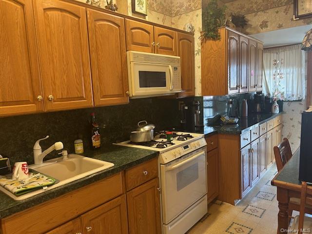 78-40 78th Street, Glendale, NY 11385