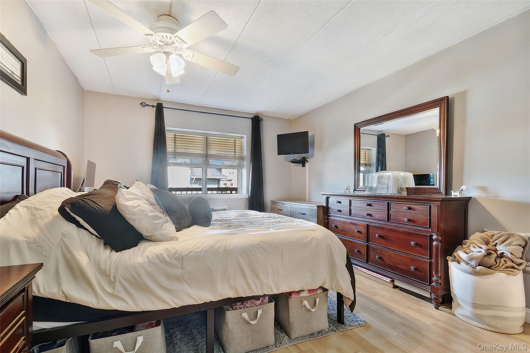 138 Beach 125th Street # 3C, Belle Harbor, NY 11694