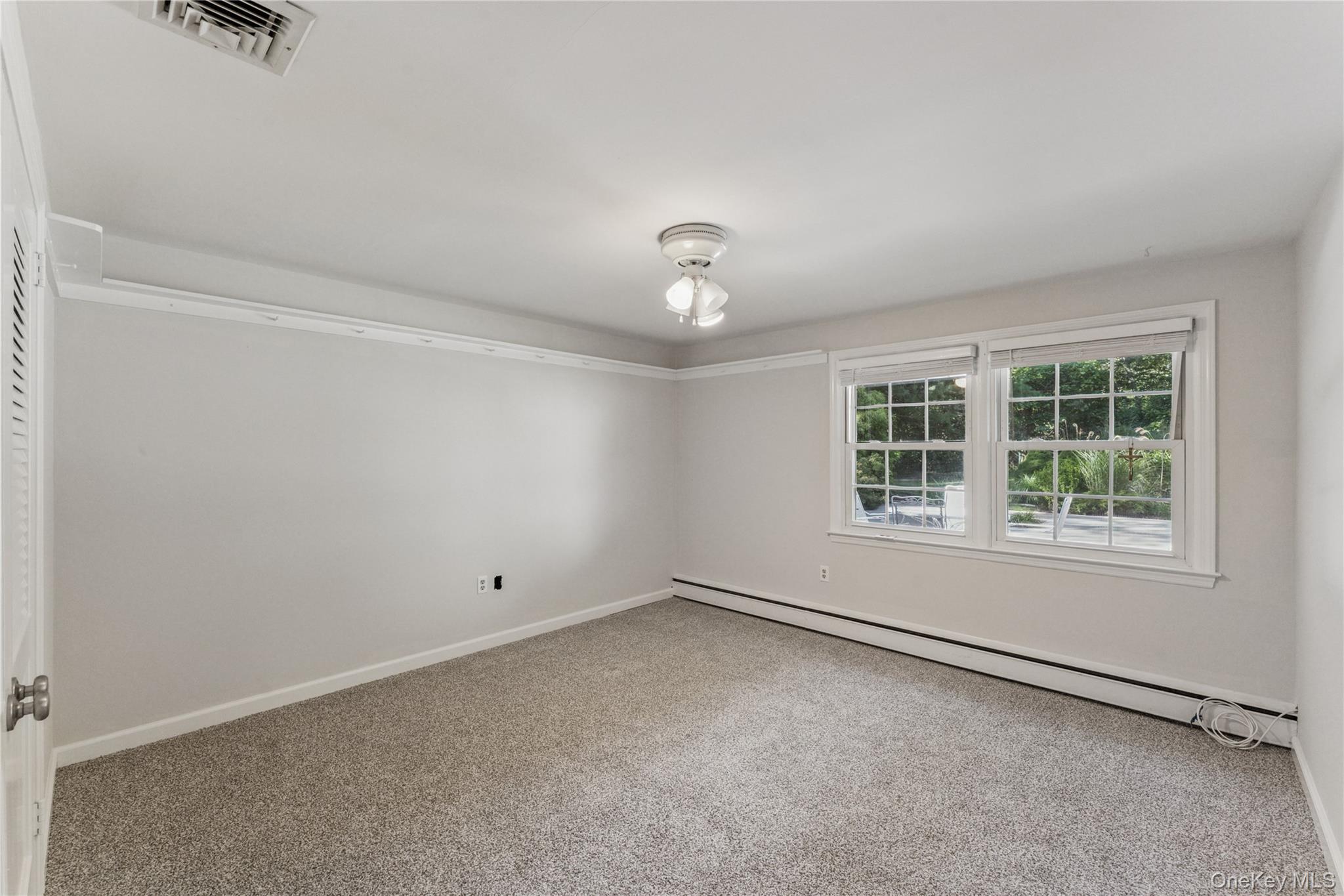 29 Squiretown Road # D, Hampton Bays, NY 11946