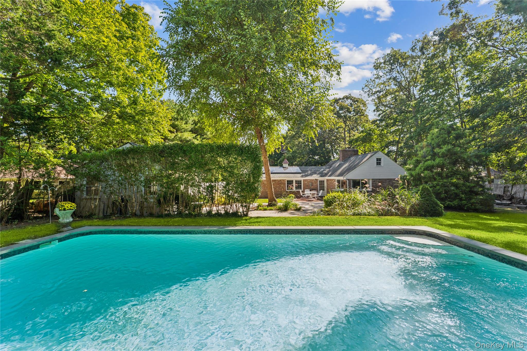 29 Squiretown Road # D, Hampton Bays, NY 11946