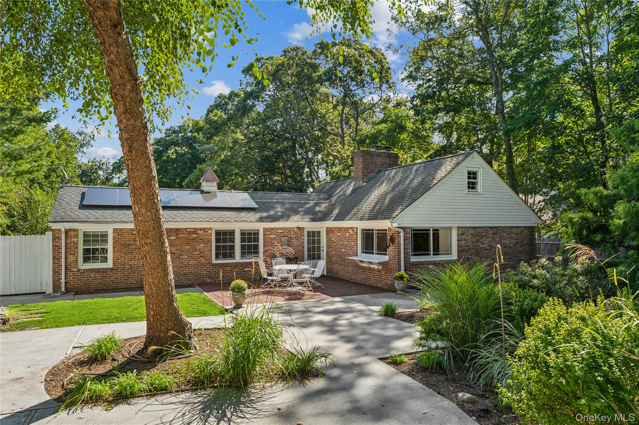 29 Squiretown Road # D, Hampton Bays, NY 11946