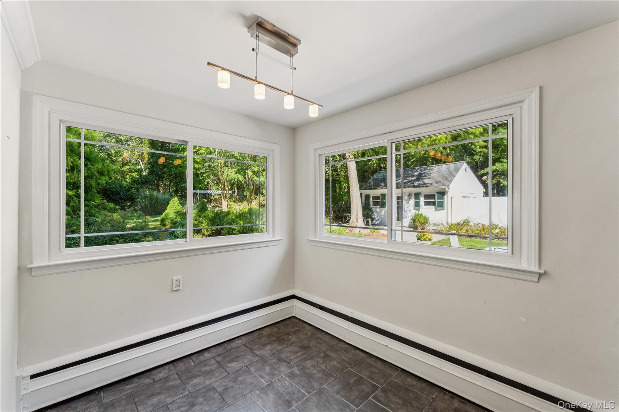 29 Squiretown Road # D, Hampton Bays, NY 11946