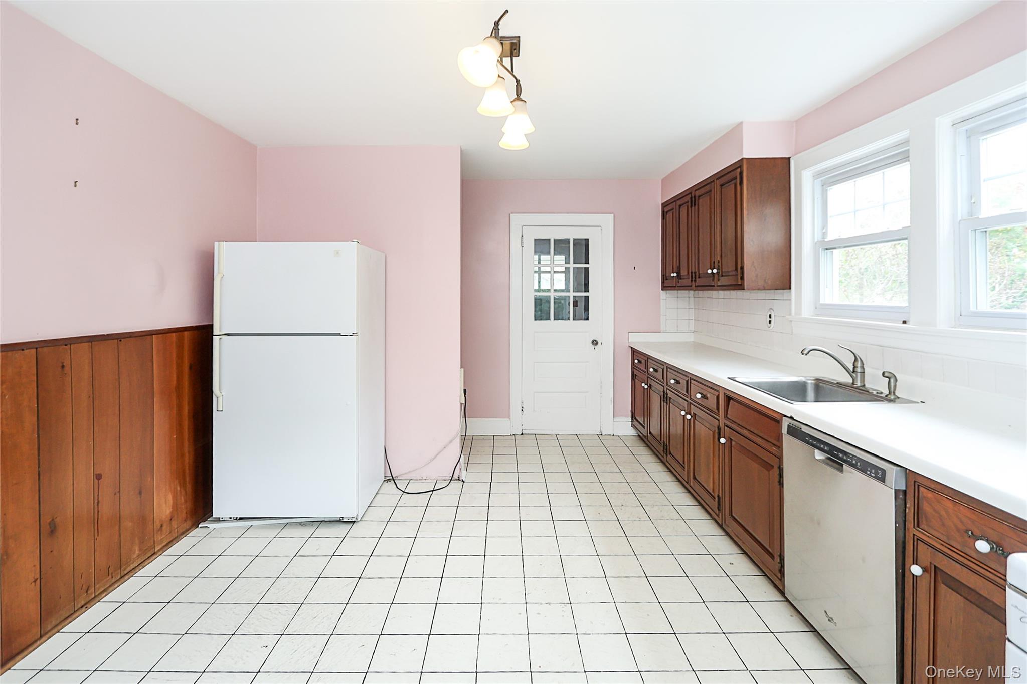 52-50 Little Neck Parkway, Little Neck, NY 11362