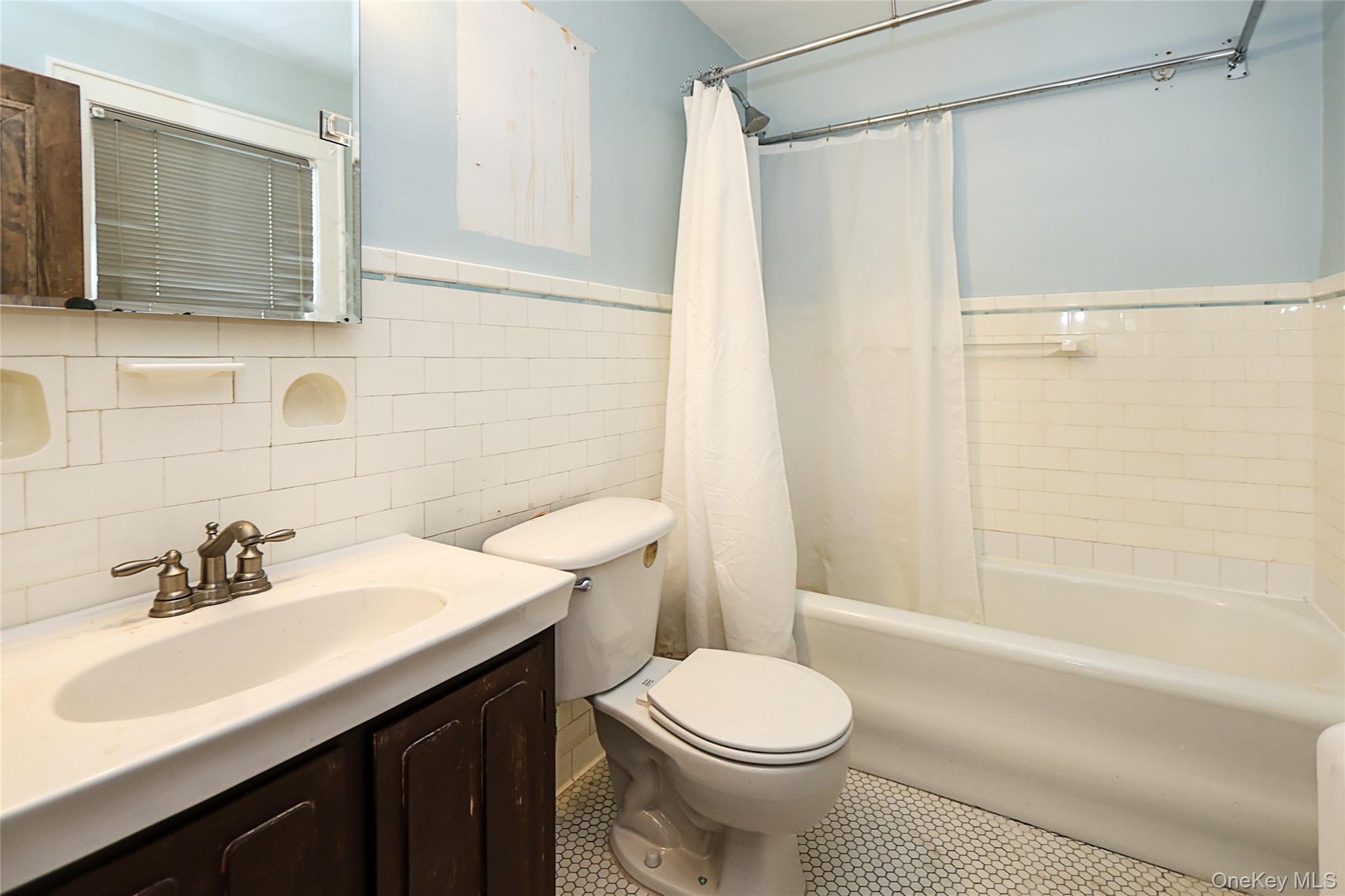 52-50 Little Neck Parkway, Little Neck, NY 11362