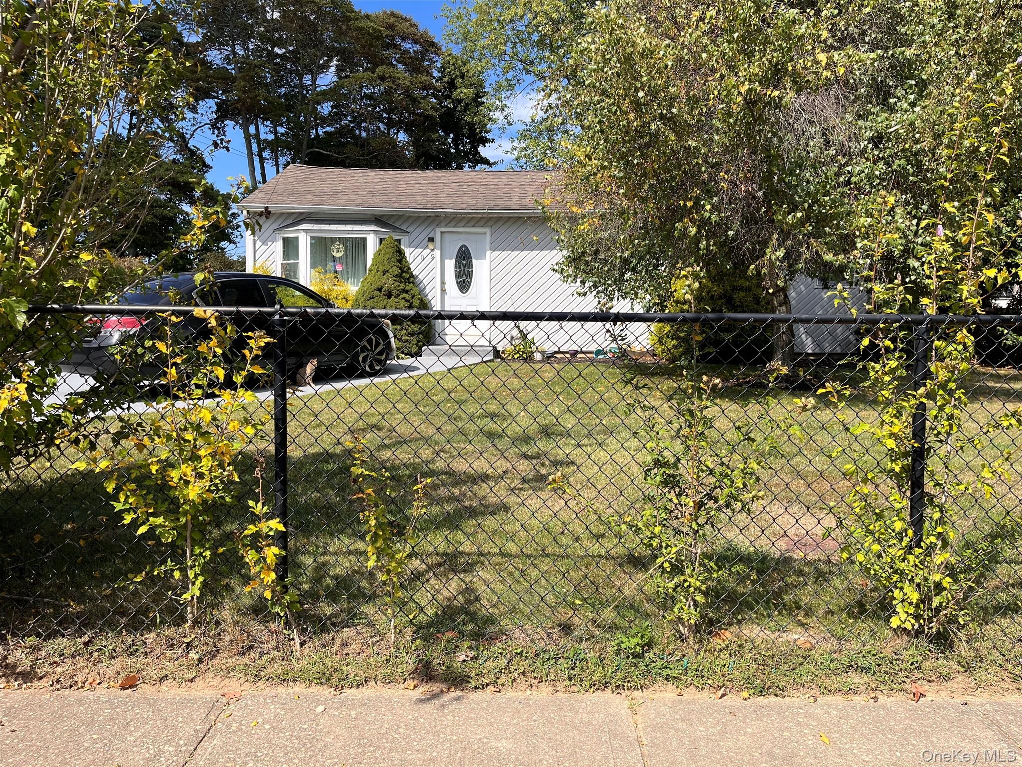 109 Merrill Street, Brentwood, NY 11717