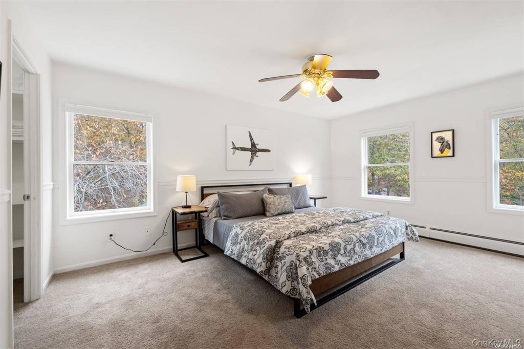 4 Wooded Lane, Hampton Bays, NY 11946