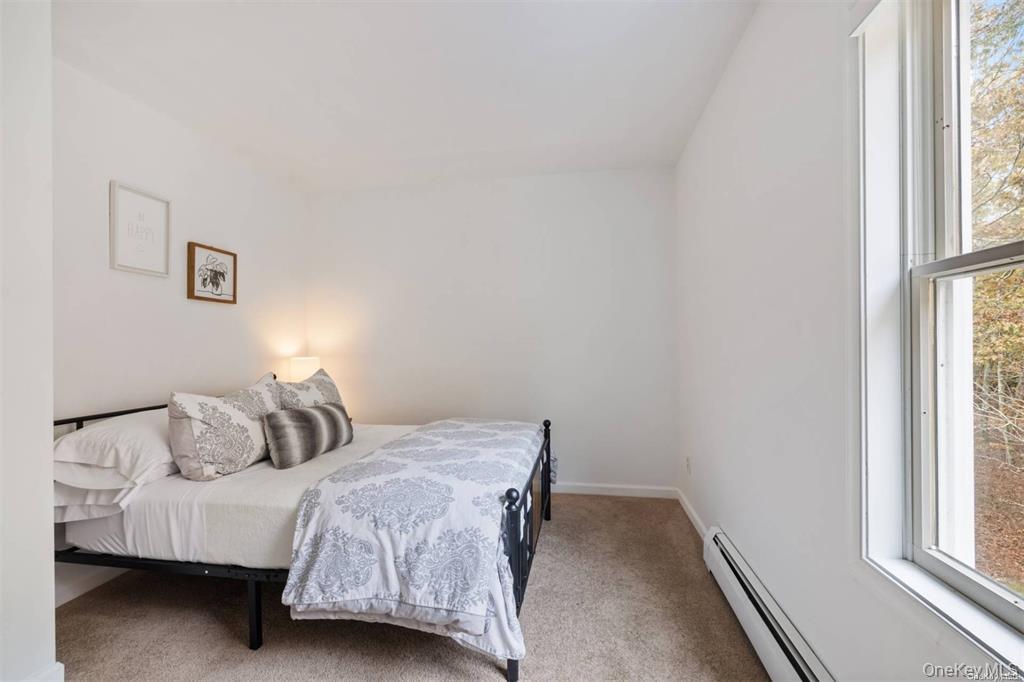 4 Wooded Lane, Hampton Bays, NY 11946