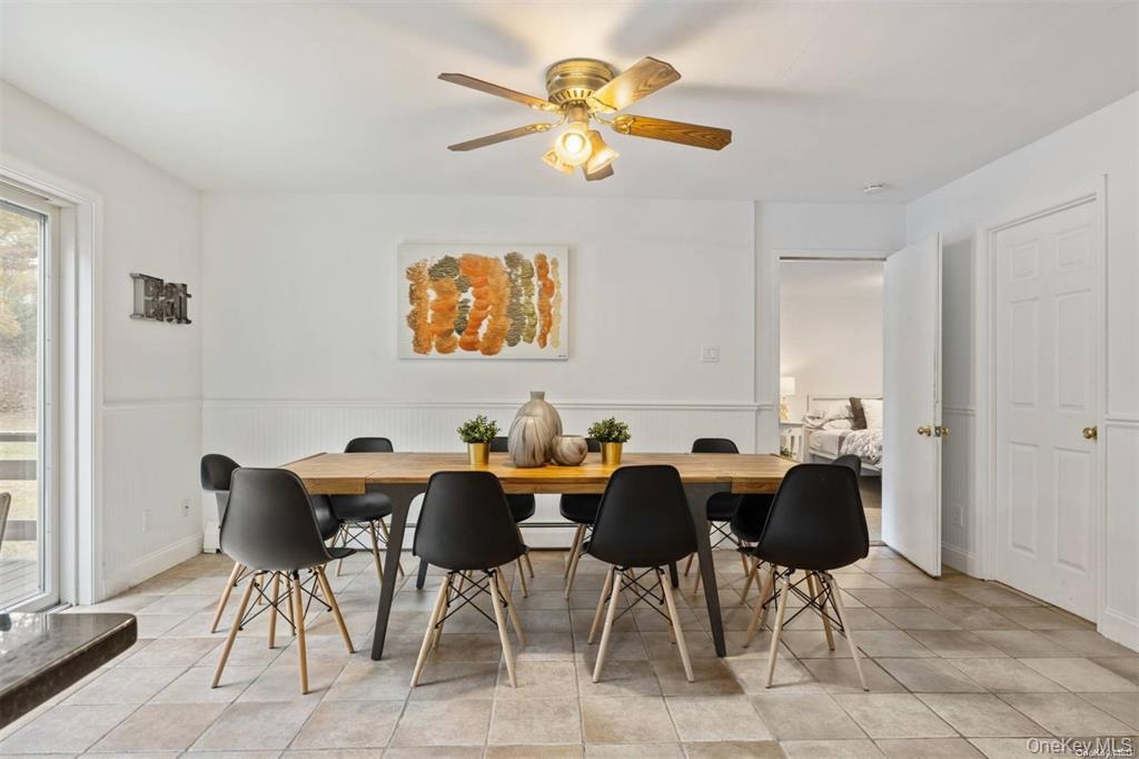 4 Wooded Lane, Hampton Bays, NY 11946