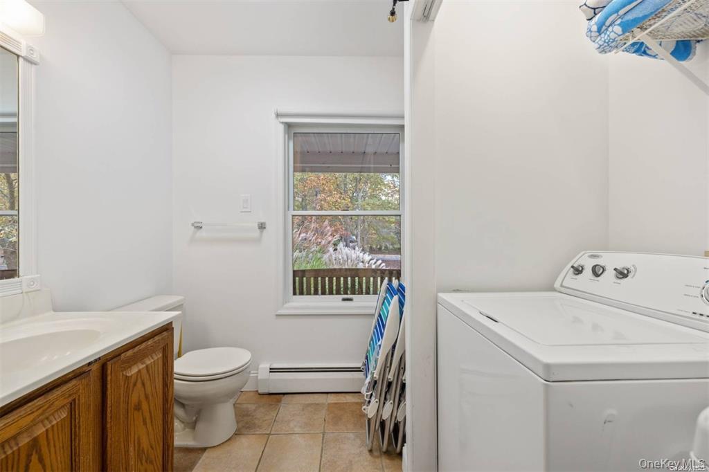 4 Wooded Lane, Hampton Bays, NY 11946