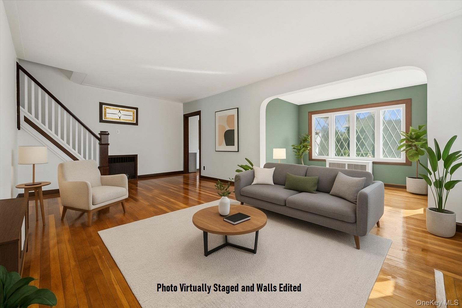 39 Linmouth Road, Malverne, NY 11565