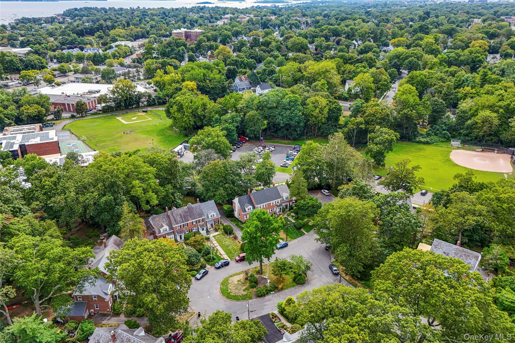 16 Elkan Road, Larchmont, NY 10538