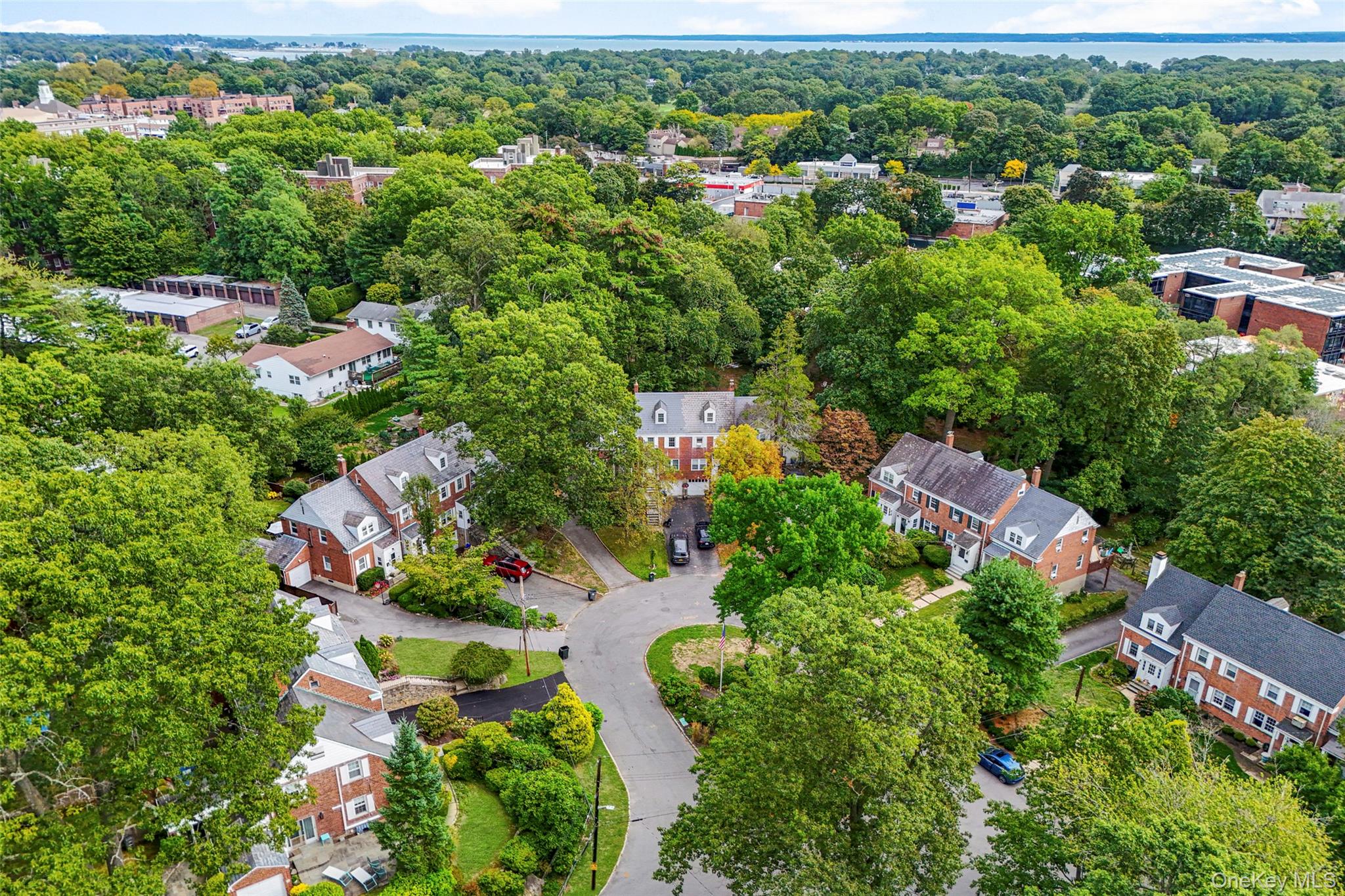 16 Elkan Road, Larchmont, NY 10538