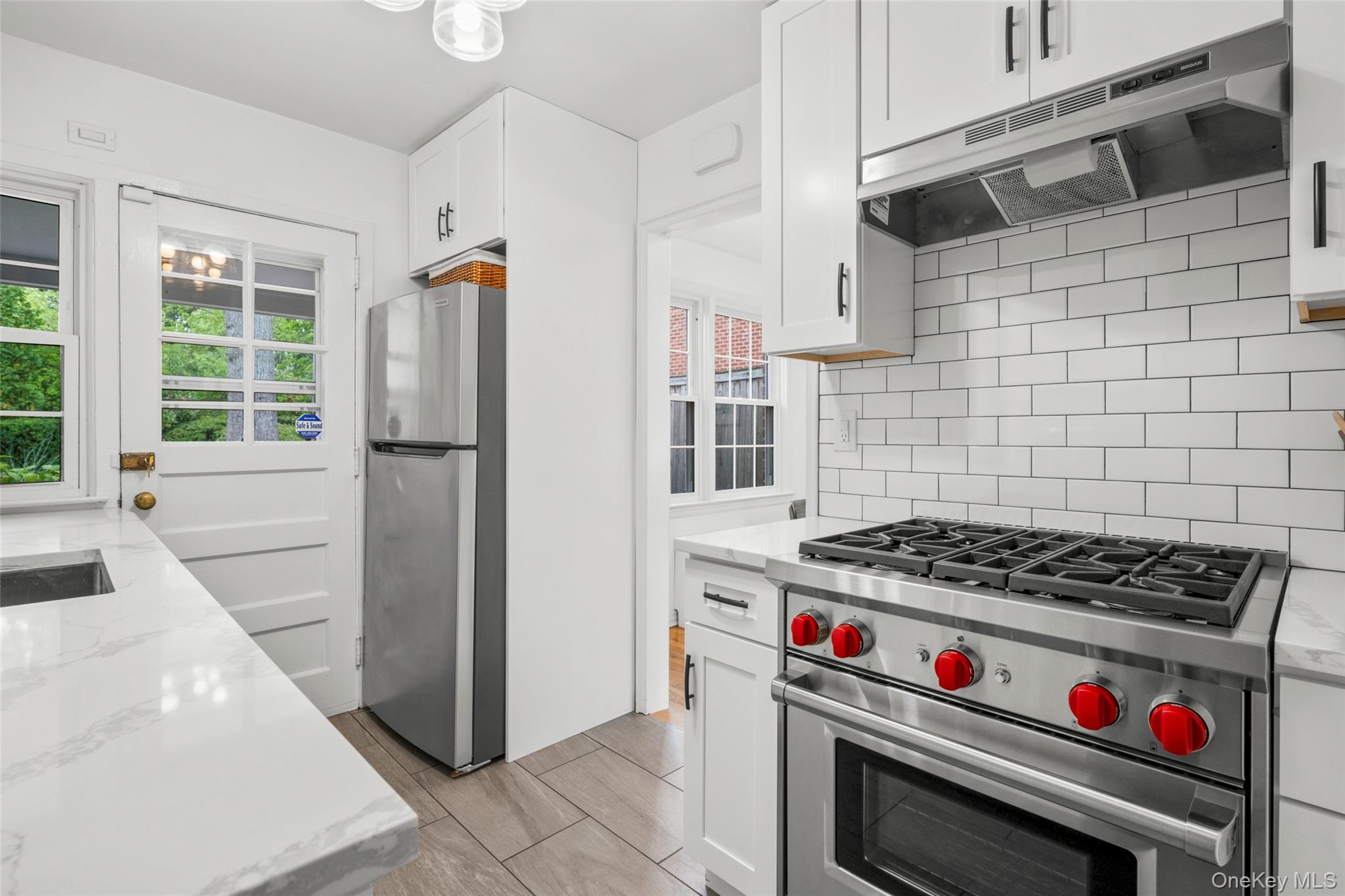 16 Elkan Road, Larchmont, NY 10538